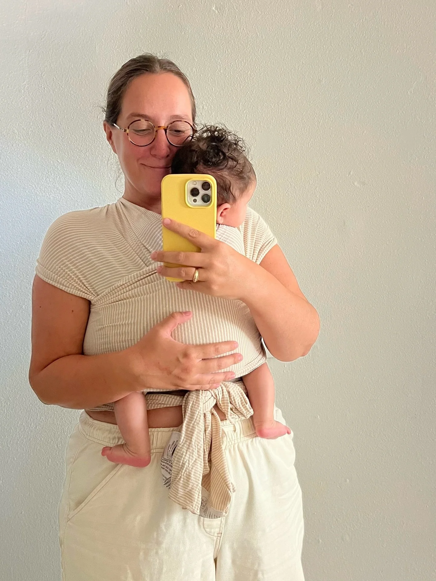 hi there &mdash; i&rsquo;m madi! ✨
 birth &amp; postpartum doula here to walk beside you from belly to baby &amp; beyond 

a few fun facts about me:
&bull;ocean time is my reset button
&bull;I&rsquo;m an orange county transplant, by way of indiana + 