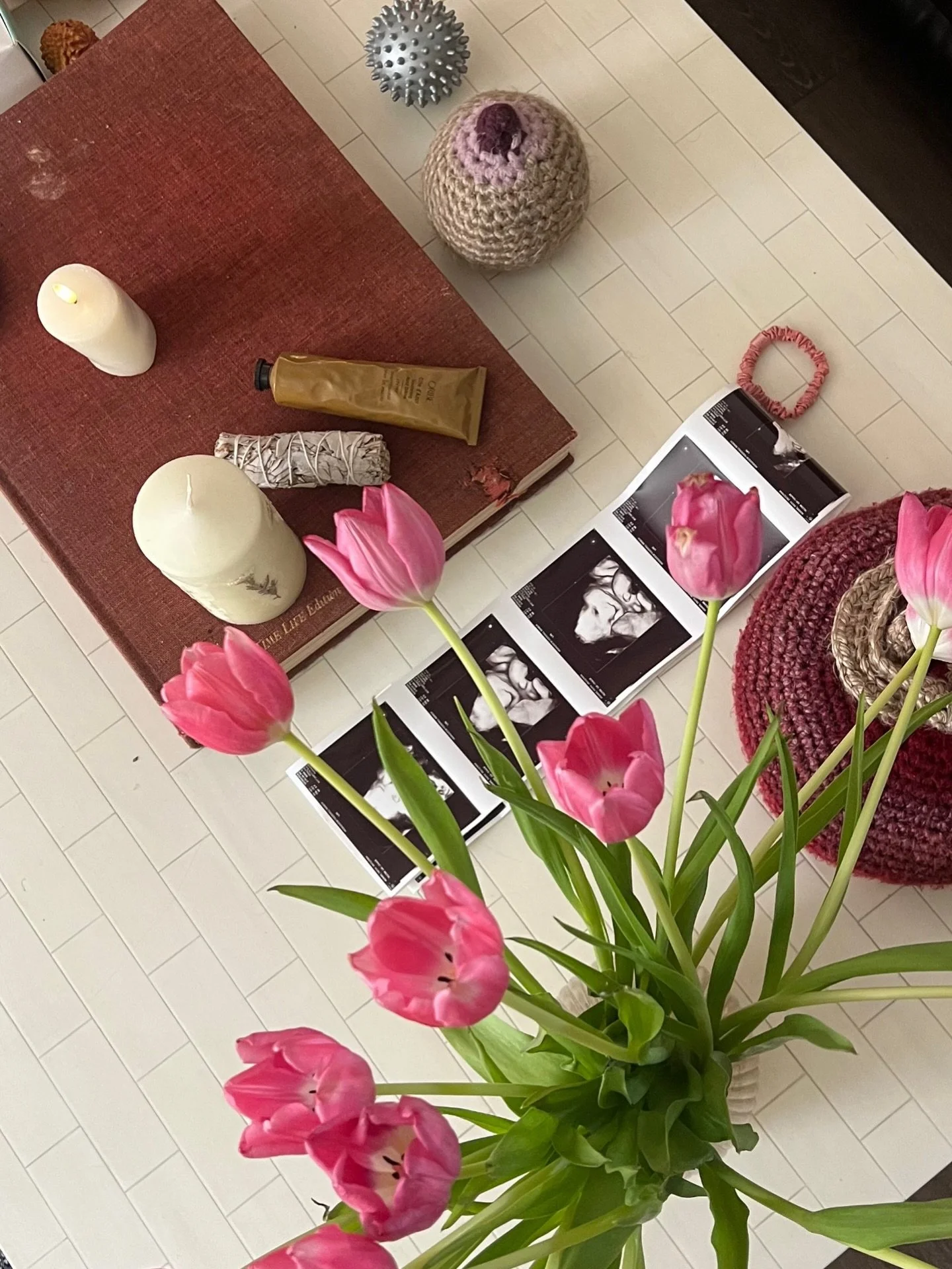 Saturday morning prenatal session🌷 

This is a space that invites us to slow down and talk about birth 𖦹

In our sessions we:
&bull; Talk through your hopes, fears, and questions
&bull; Walk through the stages of labor so you know what to expect
&b