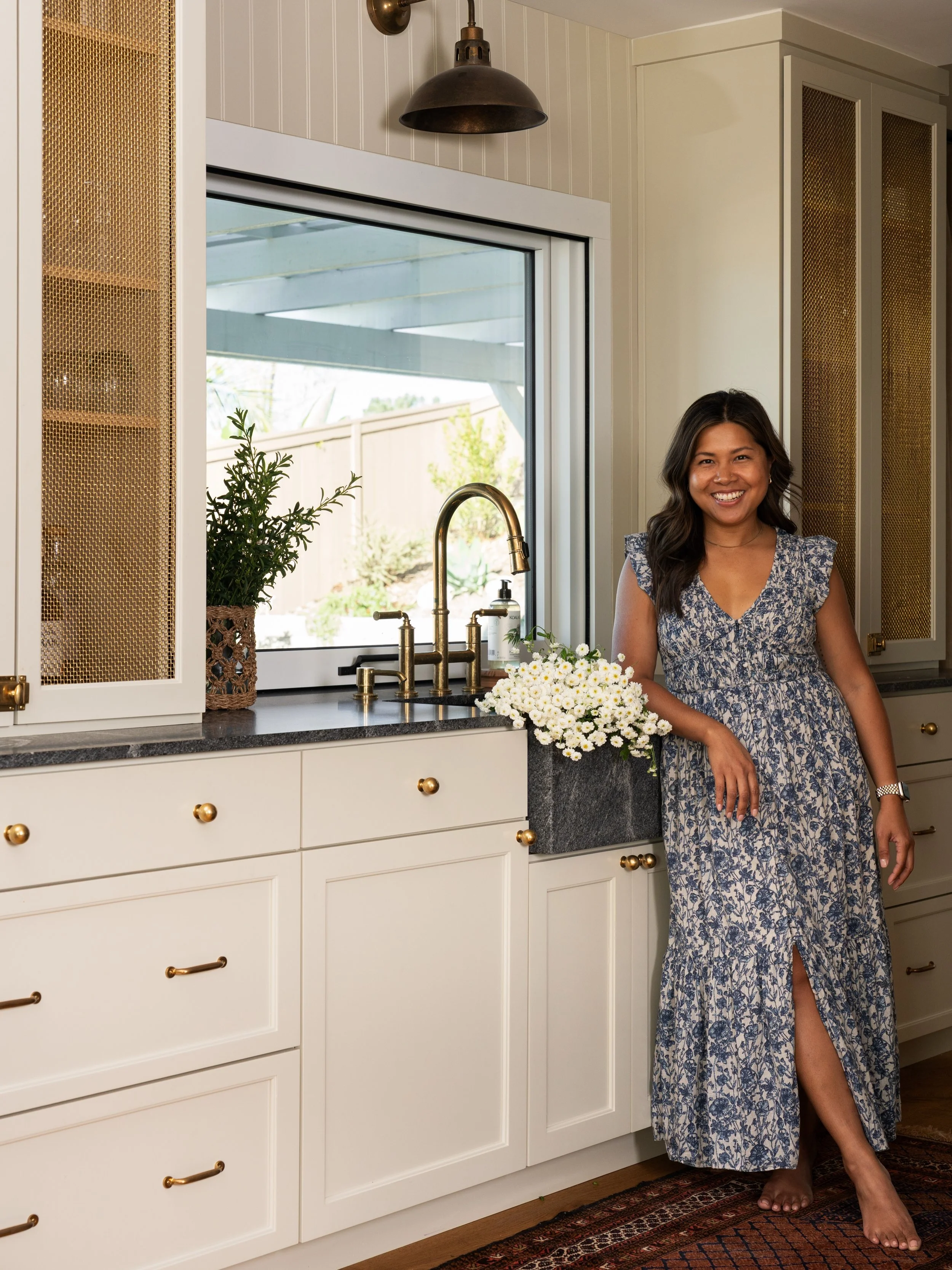 Hi! If we haven&rsquo;t met, I&rsquo;m Kira&mdash;the designer, project manager, purchaser, social media manager, and decaf coffee drinker behind High Tide Design. 

About four years ago, I quit my 8&ndash;5 job and took a leap of faith to start High
