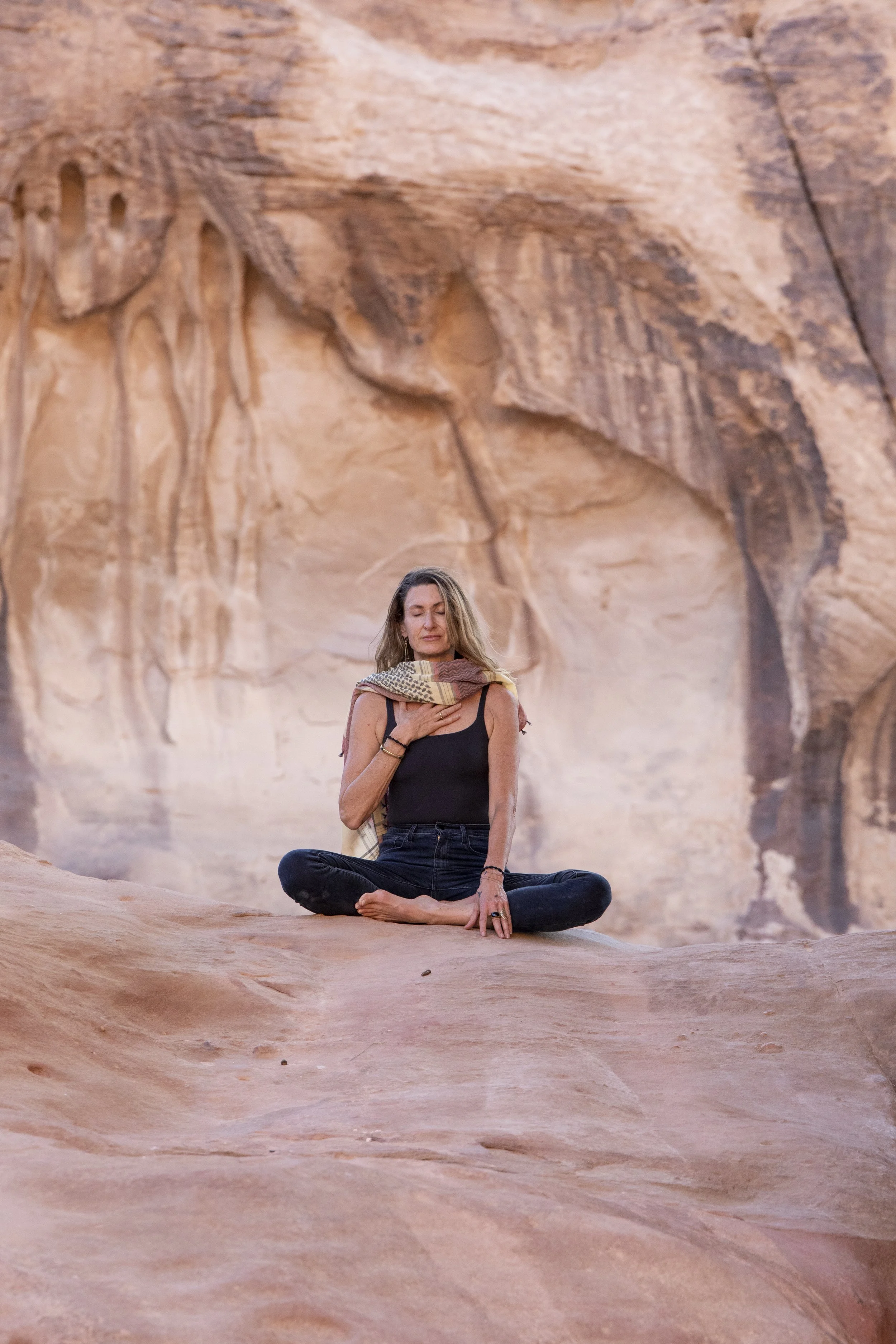 Janet on the rocks-9.jpg