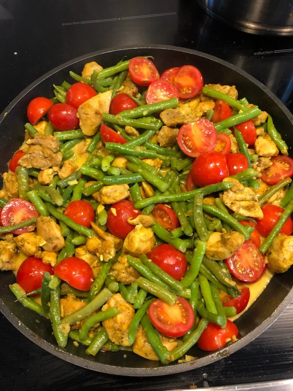 Curry Chicken with Beans and Tomatoes