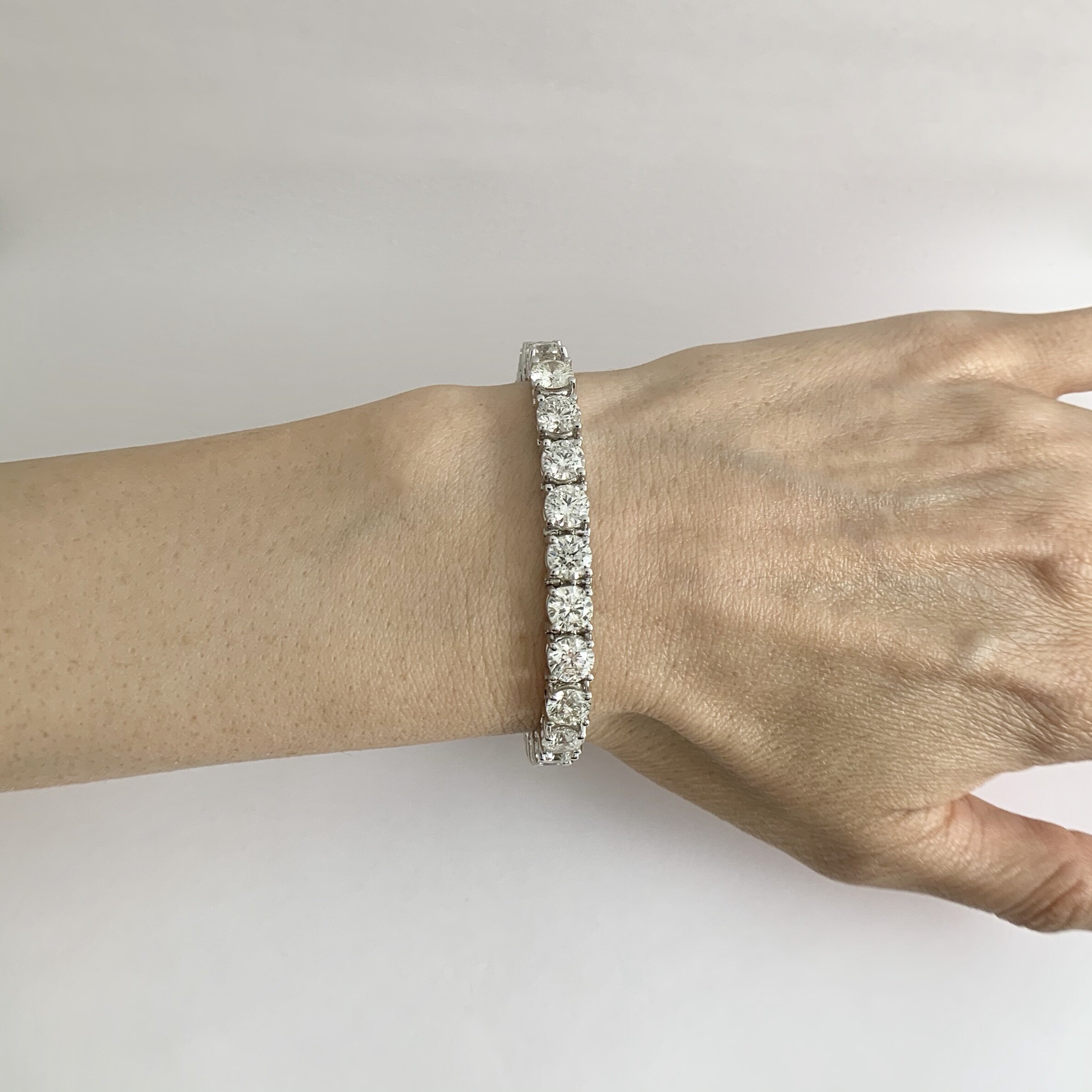 Macy's Diamond Tennis Bracelet (15 ct. t.w) in 14k White Gold | CoolSprings  Galleria
