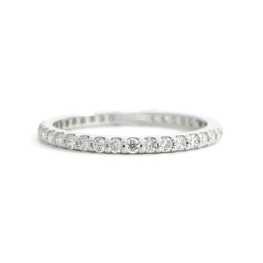 Bright White Diamond Razor Eternity Ring – ESQUELETO