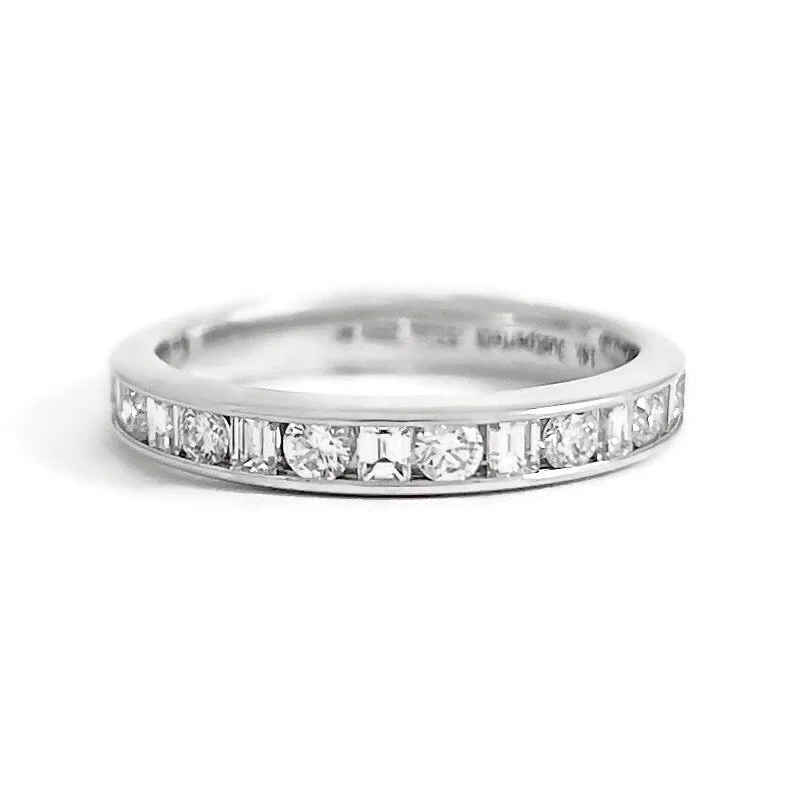Baguette Round Diamond Ring