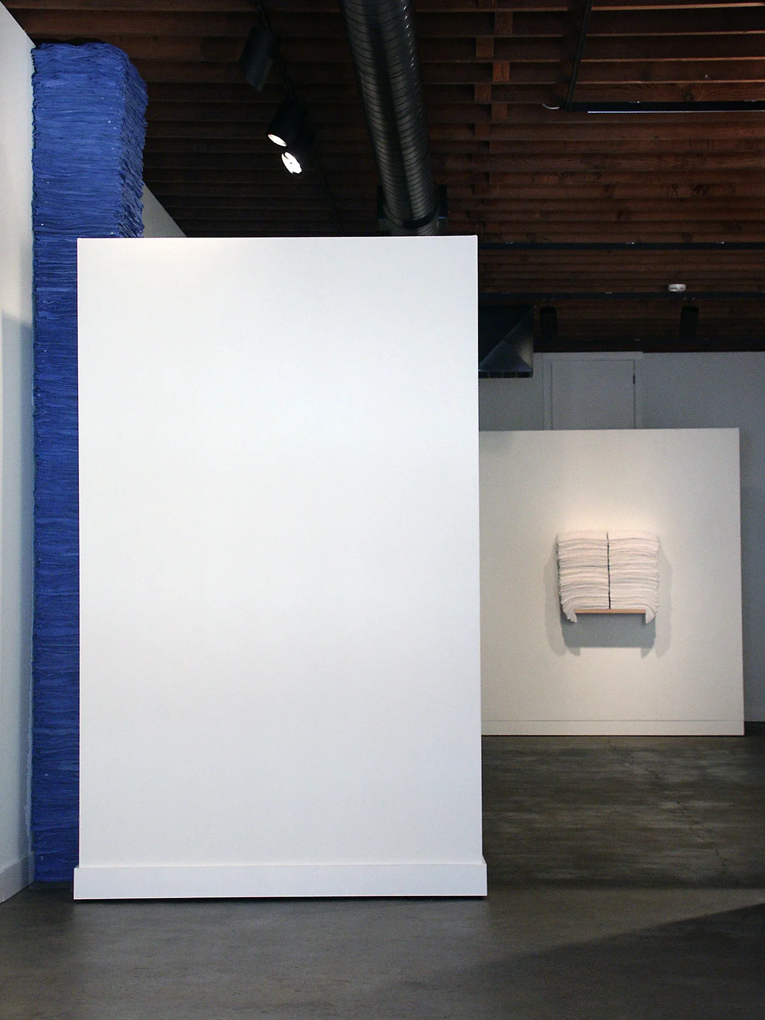 4.2+Axis,+Gravity-+Installation+View.webp