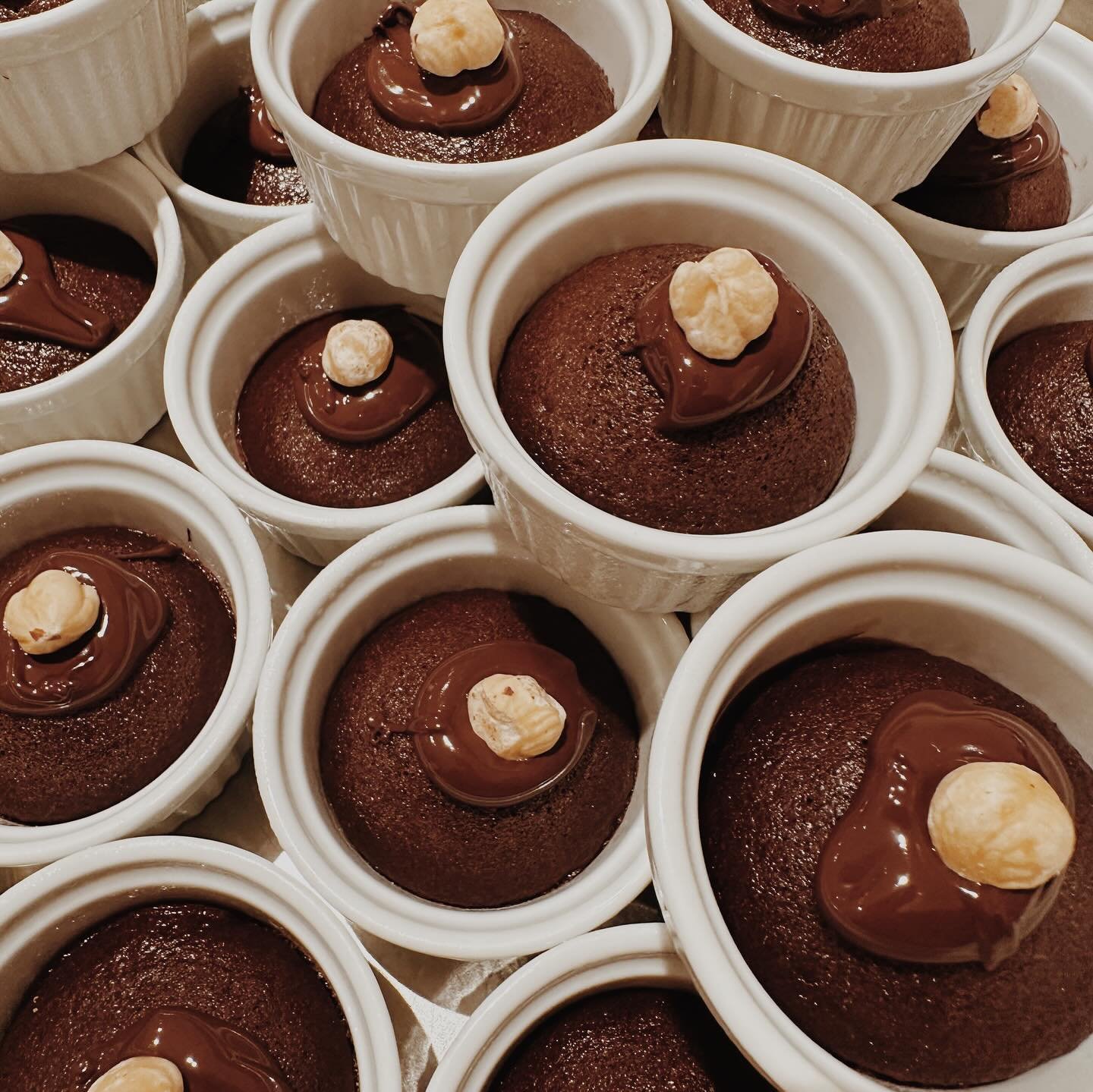 some recent catering impressions - Danke @tengelmann21 

#catering #service #munich #fingerfood #uhlal&aacute; #chocolate #vegan #food #chiemgau24 #bavaria