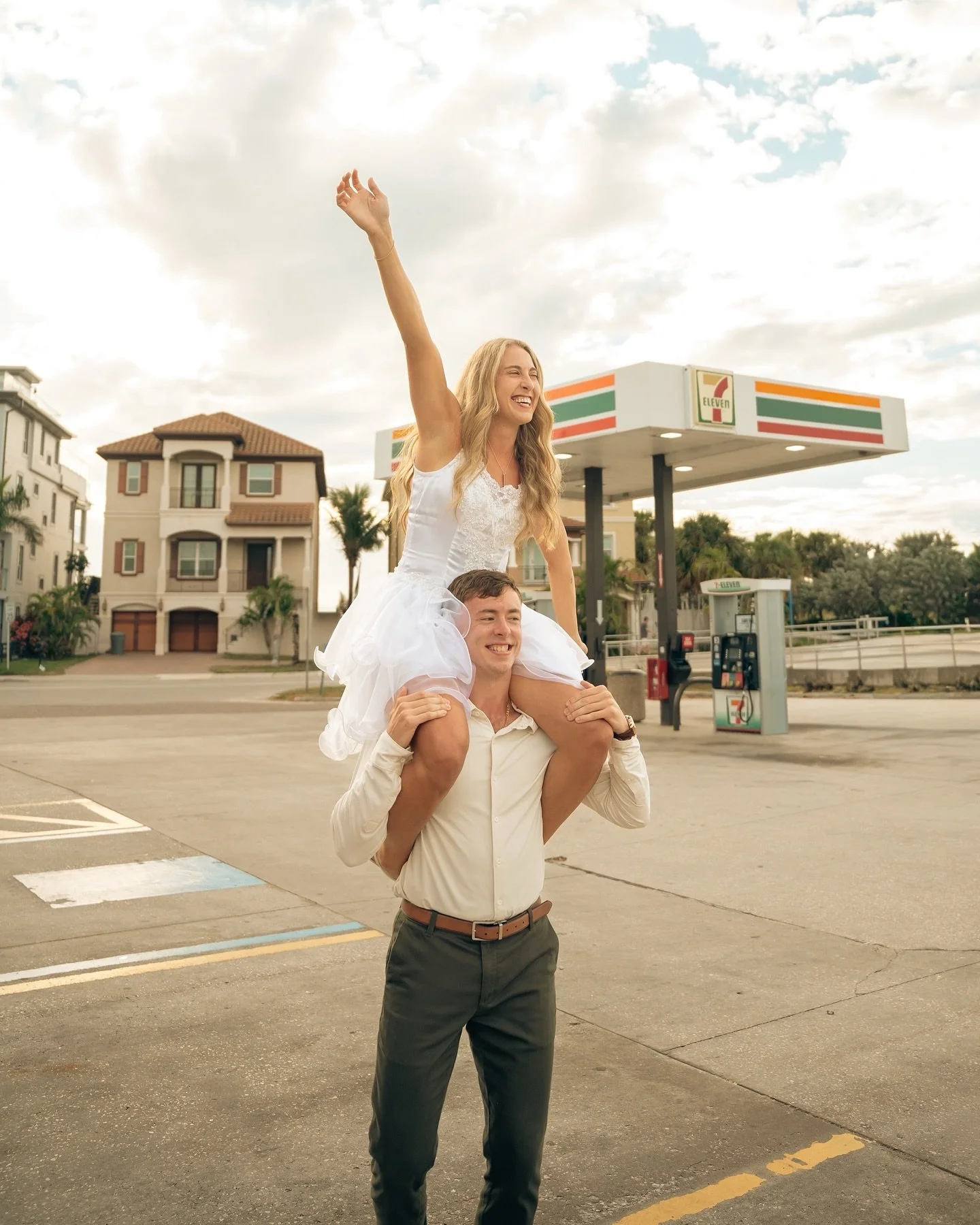 getting to capture your love stories and the things that make them unique will never get old!! 

For Halee &amp; Carter every milestone falls on 7/11 so a 7 Eleven engagement shoot was a necessity (and of course some hot dogs and slurpees!!)🌭&hearts