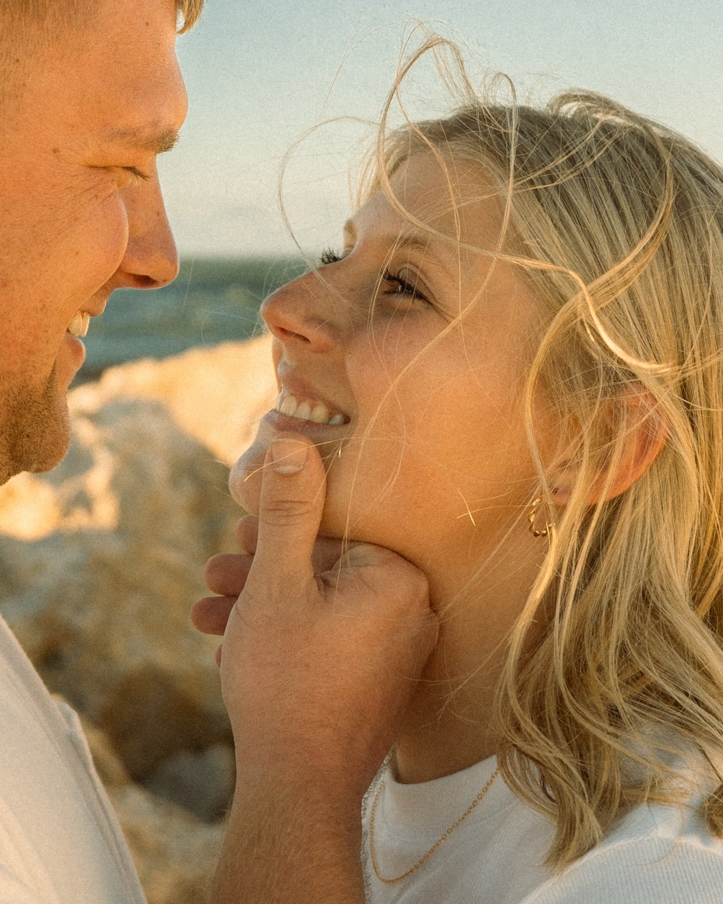 Faythe &amp; Dalton💛

I have to play catch up with posting SO many galleries, so be prepared to be sick of me lol!
&bull;
#clearwaterbeach #clearwaterbeachflorida #clearwaterphotographer #couplesphotographer #stpetersburg #stpetephotographer #indian