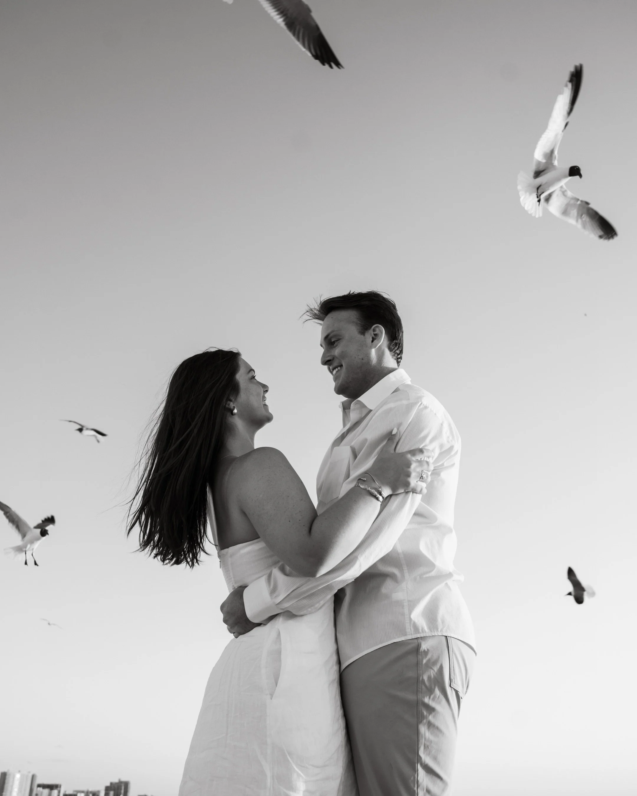 obsessed with this shoot &amp; these two lovebirds🕊️🩵
&bull;
&bull;
#clearwaterphotographer #tampaphotographer #couplesphotographer #stpetefl #cinematicphotographer