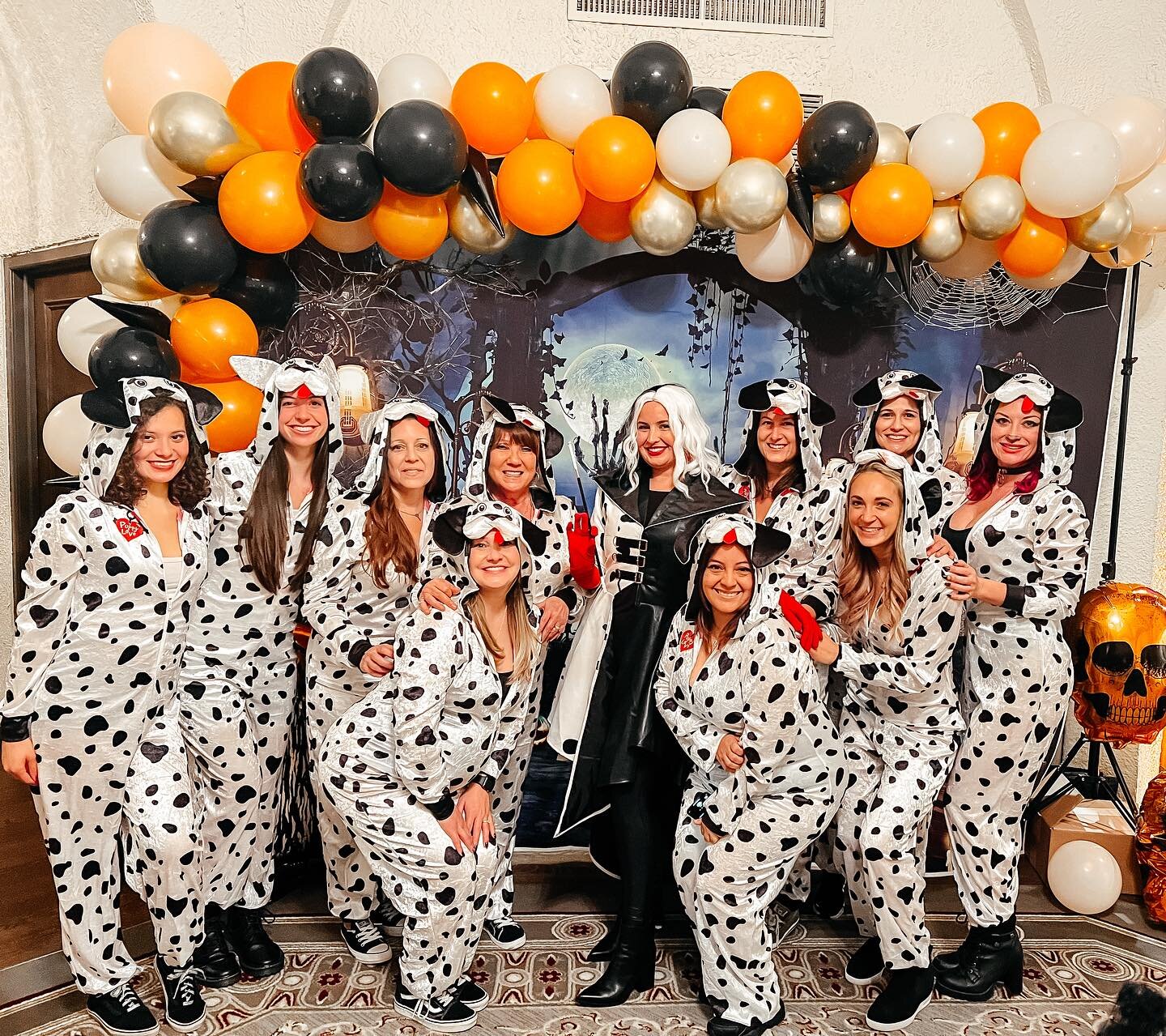 Happy Halloween!! We had a blast last night!! Thank you @cliftonoralsurgery for throwing such an amazing party!!! 🦴🐾