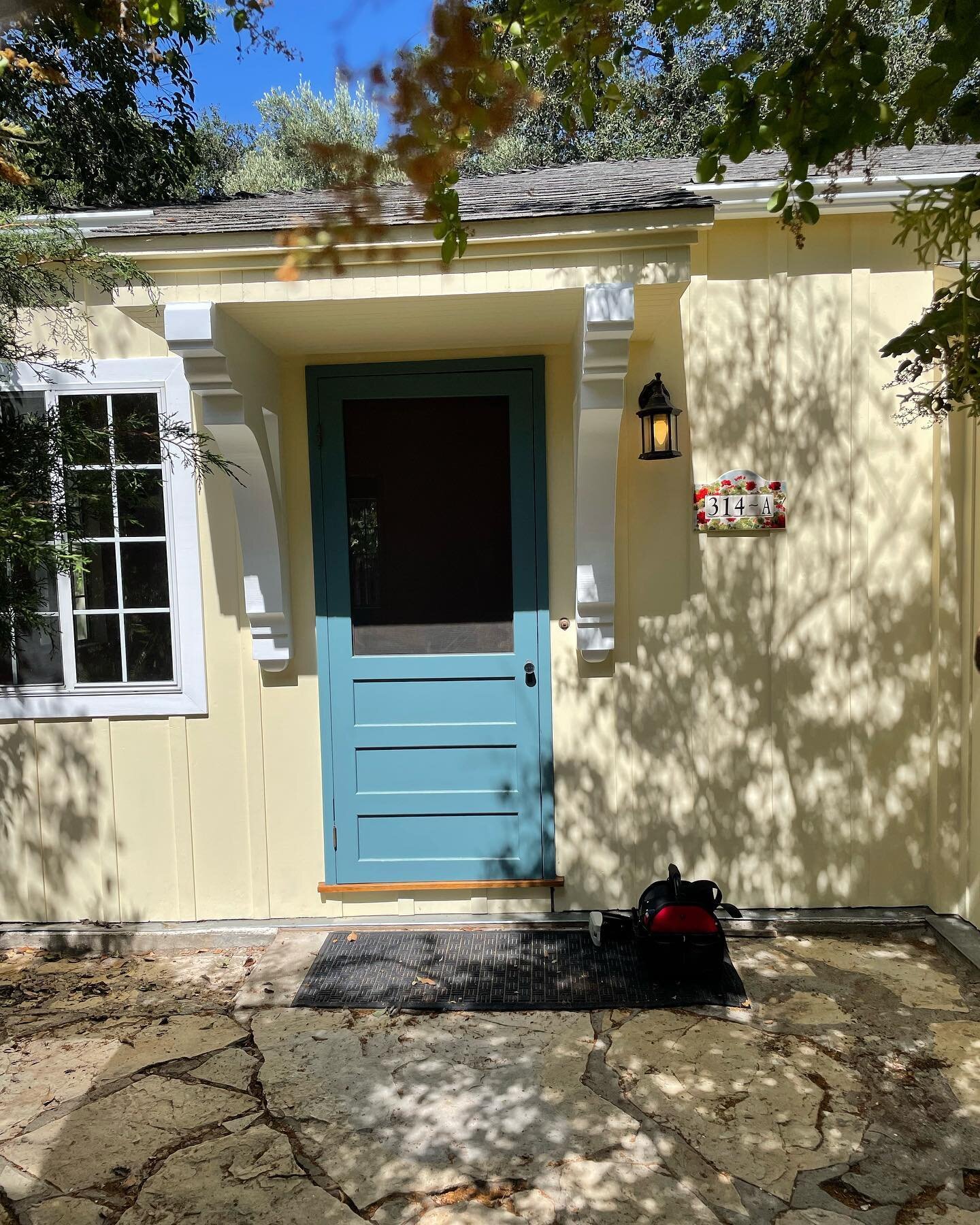 Just Sold! 
What a joy it was to sell this charming cottage with incredible potential in Ojai to the most deserving client. I cannot wait to see her dreams and designs come a reality. 
.
.
.
314 W Aliso Street, Cottage A
Ojai, CA 93023
Offered at $79