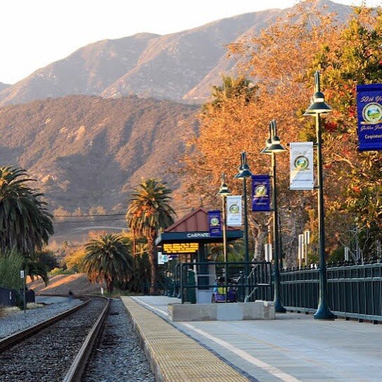 Carpinteria Lifestyle✨ 
.
.
Some beautiful shots from around the coastal city of Carpinteria. This sweet community offers delicious restaurants, coffee shops, parks, incredible waves for surfing, and beaches. 

Some of our favorite local spots:
- Car