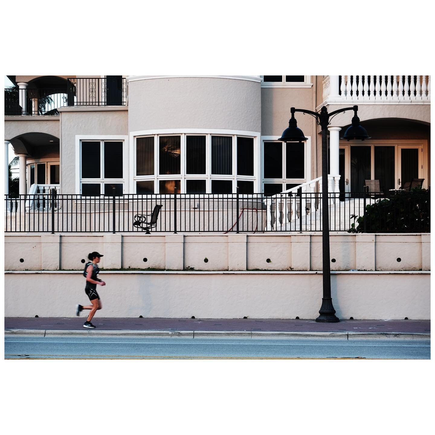 runner 
.
.
.
.
#runner #running #beach #street #ftlauderdale #streetphotography #Fuji #FujiXT4 #XT4 #photography #dailychallenge #digitalphotography #affinityphoto
