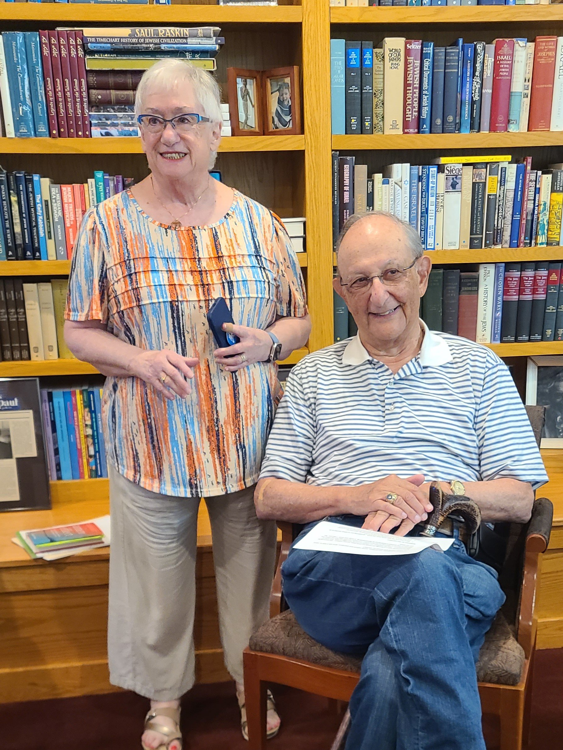 You Like to Read and Talk? Book Club!