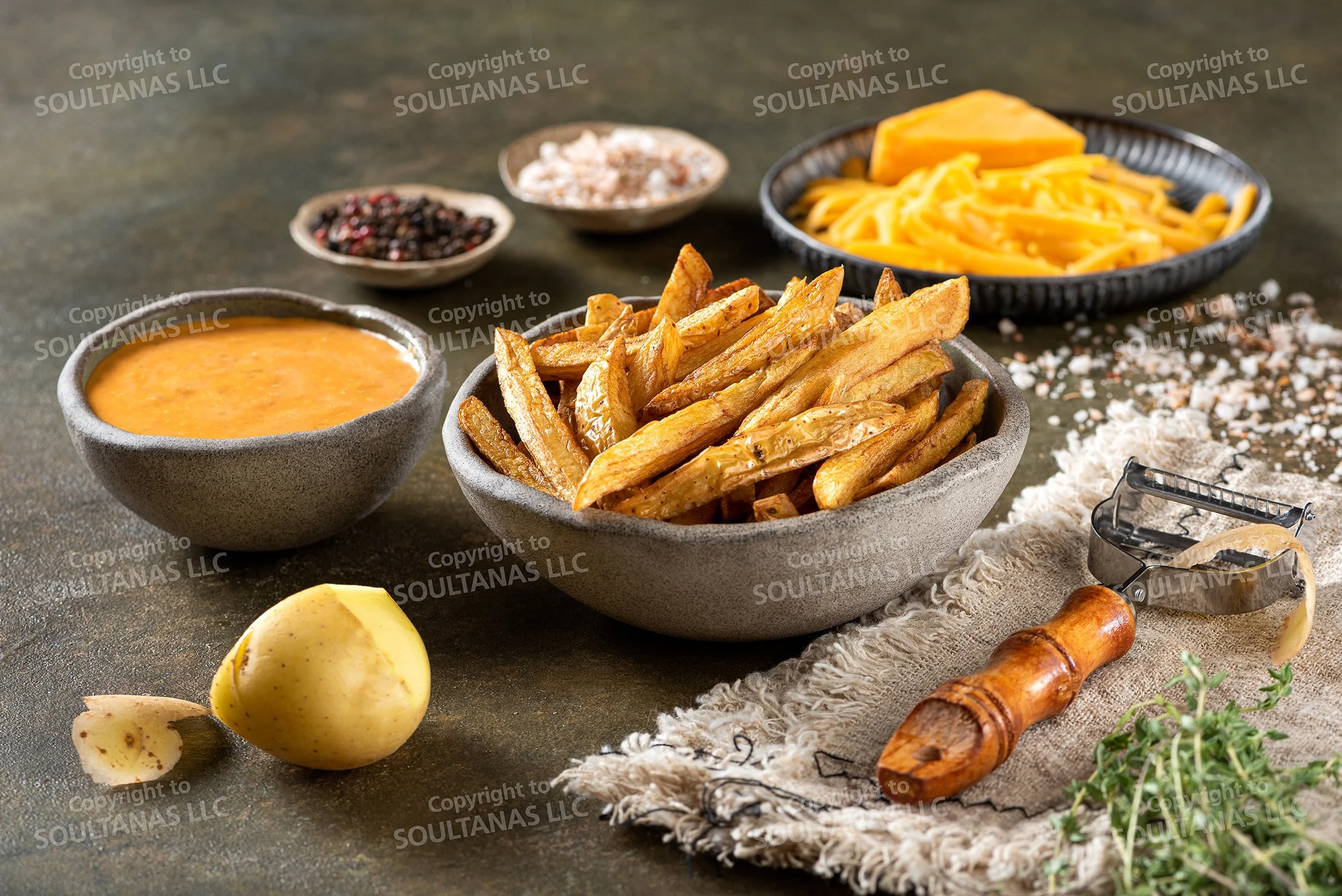 French Fries with Cheese Sauce 