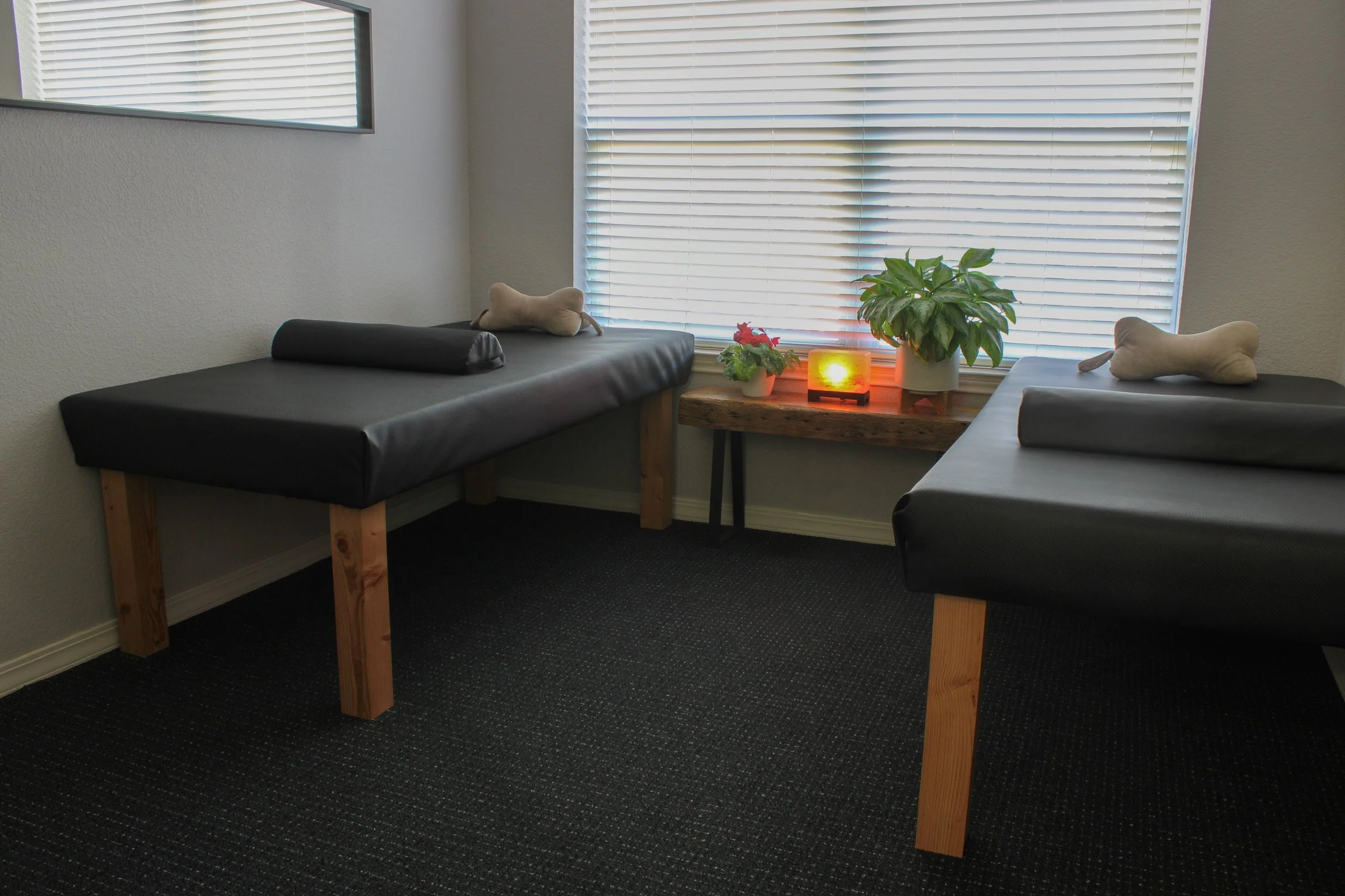 Dedicated recovery room where patients rest after their upper cervical adjustment at Be Well Chiropractic in Lakeway, TX