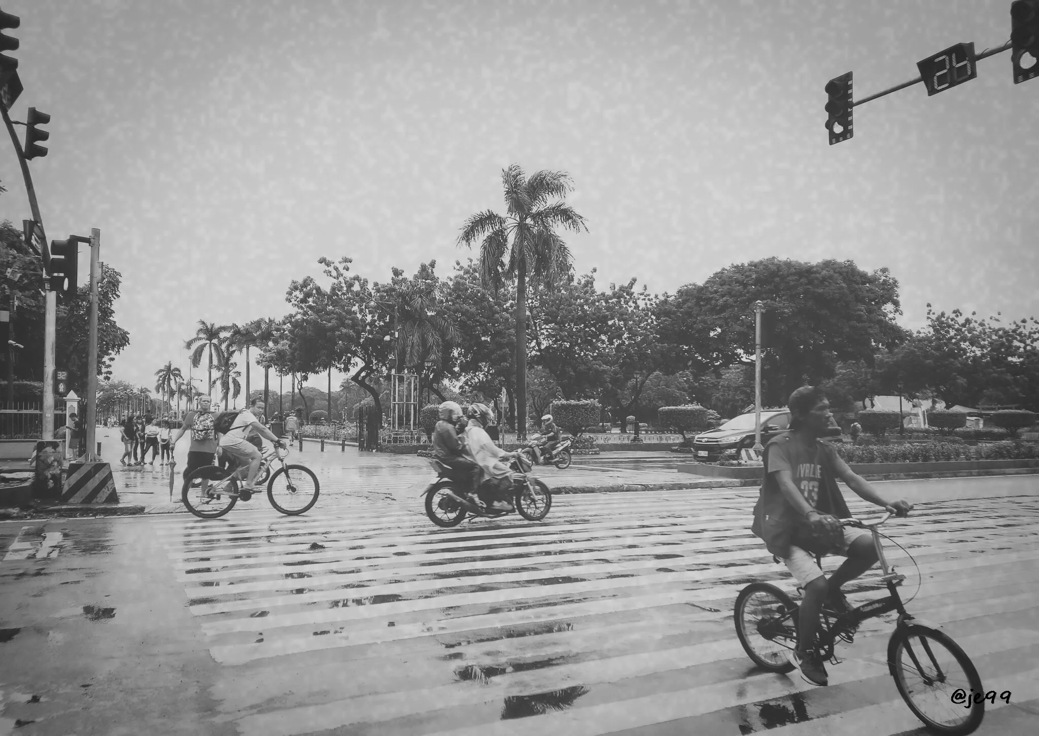 Pedestrian crosswalk in front of Rizal park.