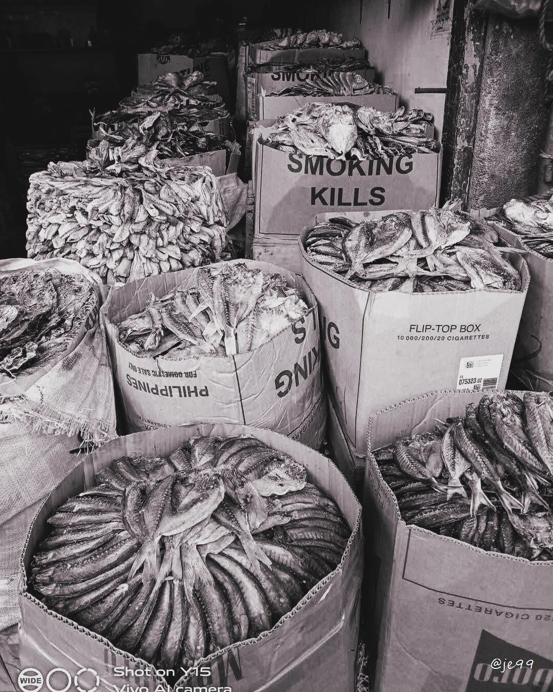 "Dried slated fish"
Popular food, especially "tuyo". One piece of this dried fish with approx. 3-4 scoop of rice and vinegar with red chili is enough to give you satisfaction. Some people hate the smell of it, and if you're frying it in a pan, the sm