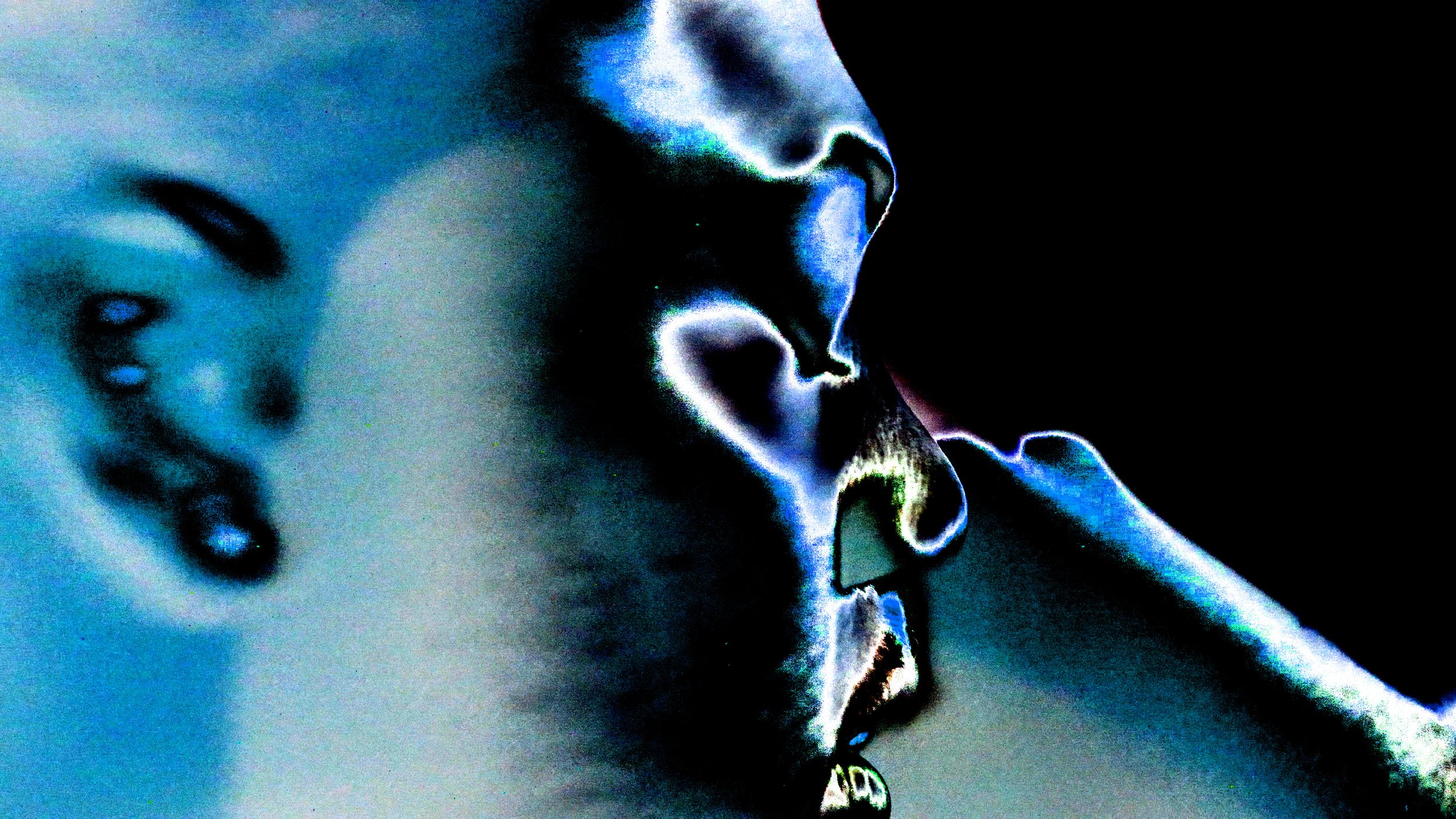 lui - watch it.00_01_34_24.Still002.jpg