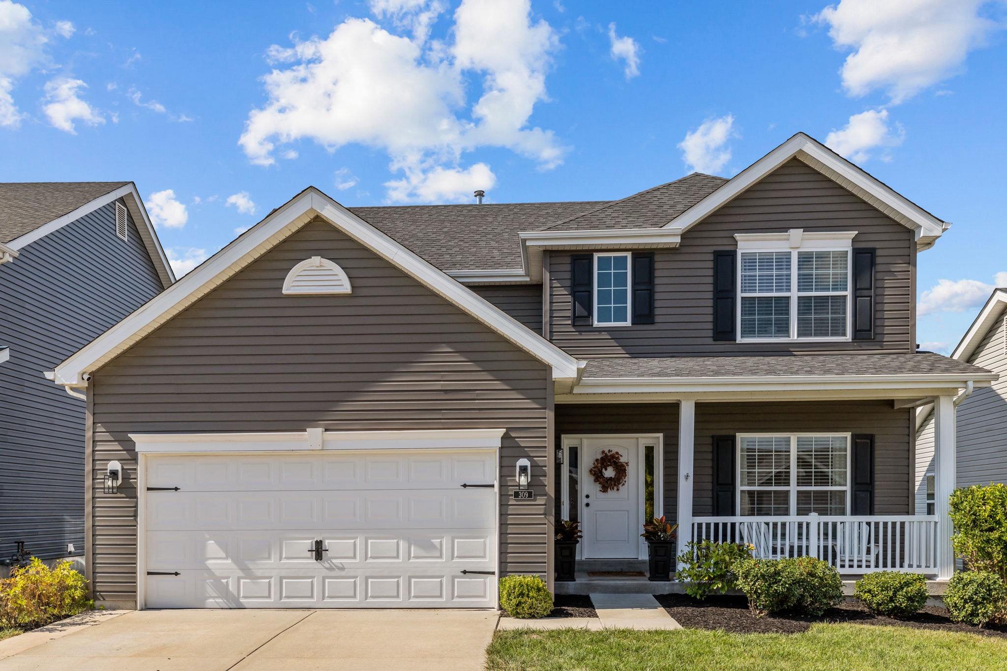 Closed! 🎉 Huge congratulations to my friends on the sale of their beautiful home! Thank you for trusting me to guide you through the process. Selling in this market can be tough, but by being a proactive agent, I was able to bring in some great lead