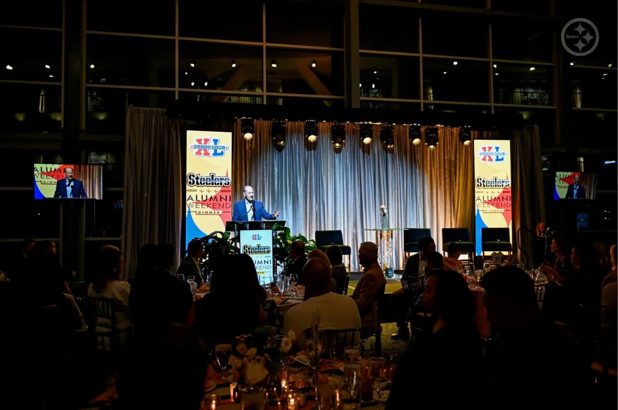 Steelers - Alumni Dinner - Stage Design & Video Wall - Wallflower Event Design - 5.jpeg