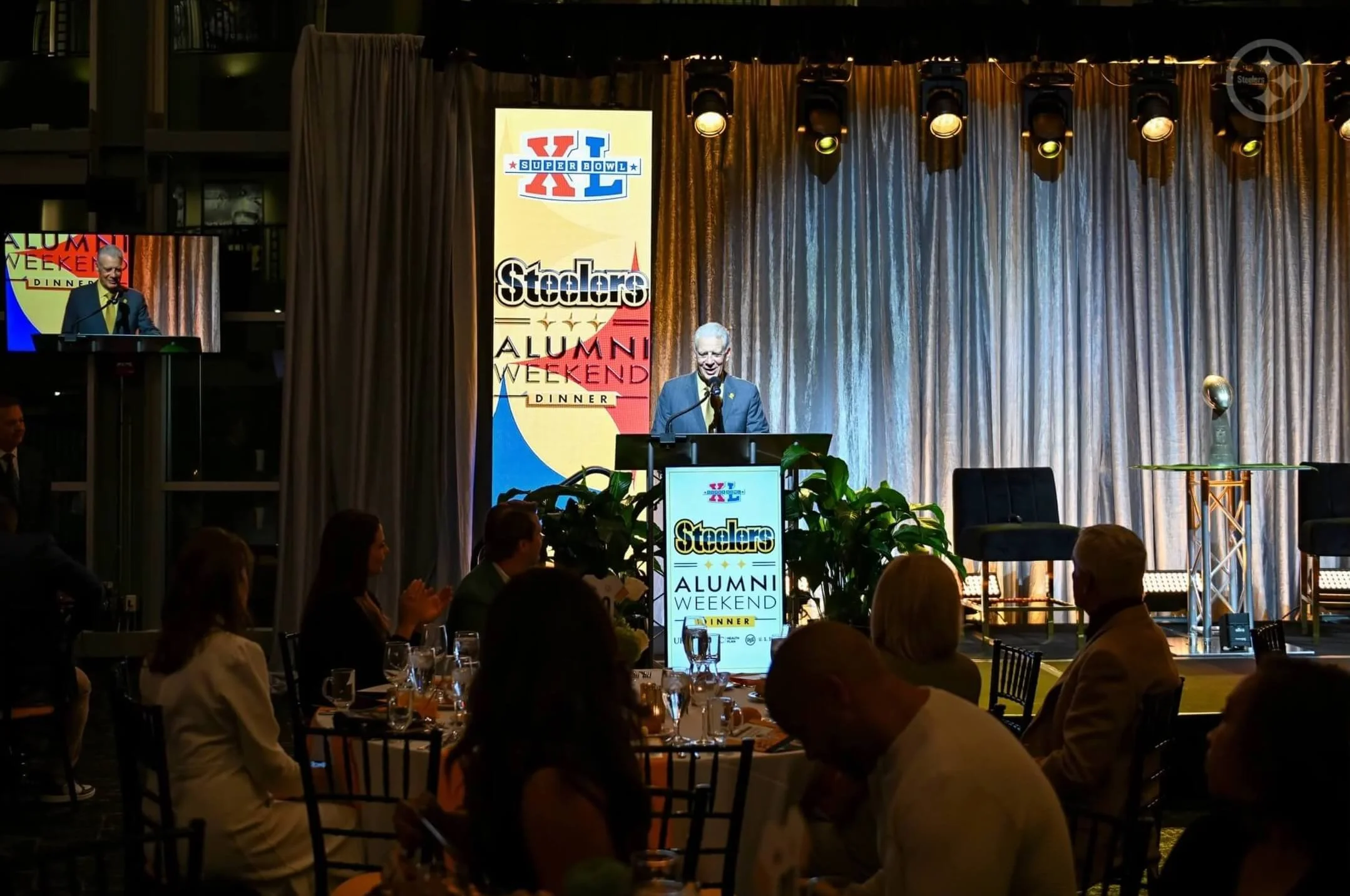 Steelers - Alumni Dinner - Stage Design & Video Wall - Wallflower Event Design - 4.jpeg