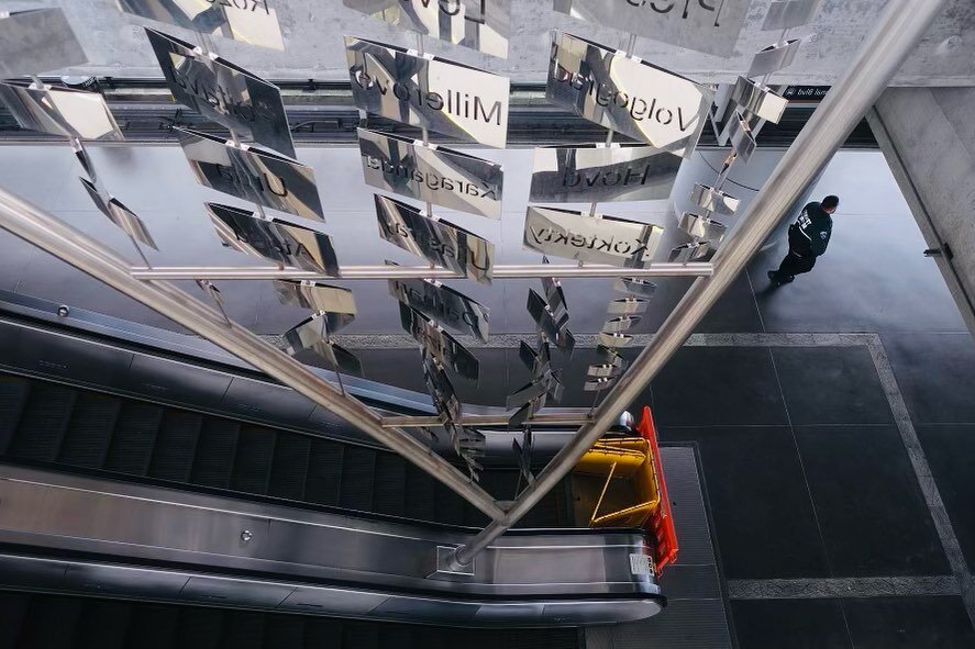 Sometimes all the messages and signs are pointing in a clear direction. And we simply resist. We doubt. We cling to the familiar&hellip;to comfort. It&rsquo;s not easy to be a different way but I&rsquo;m seeing now that this older knee jerk reaction 