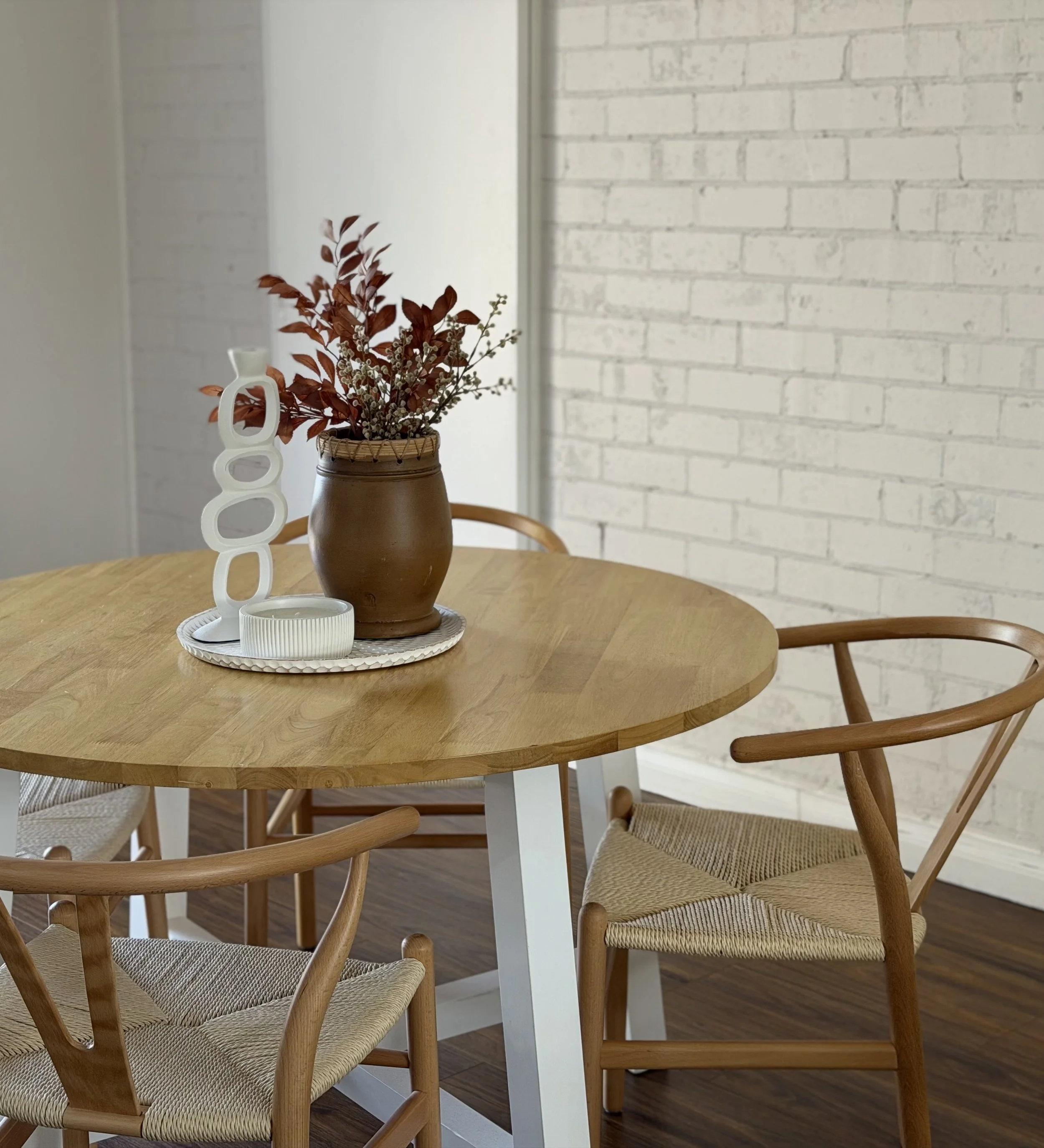Warm Contemporary Minimalism West Pennant Hills