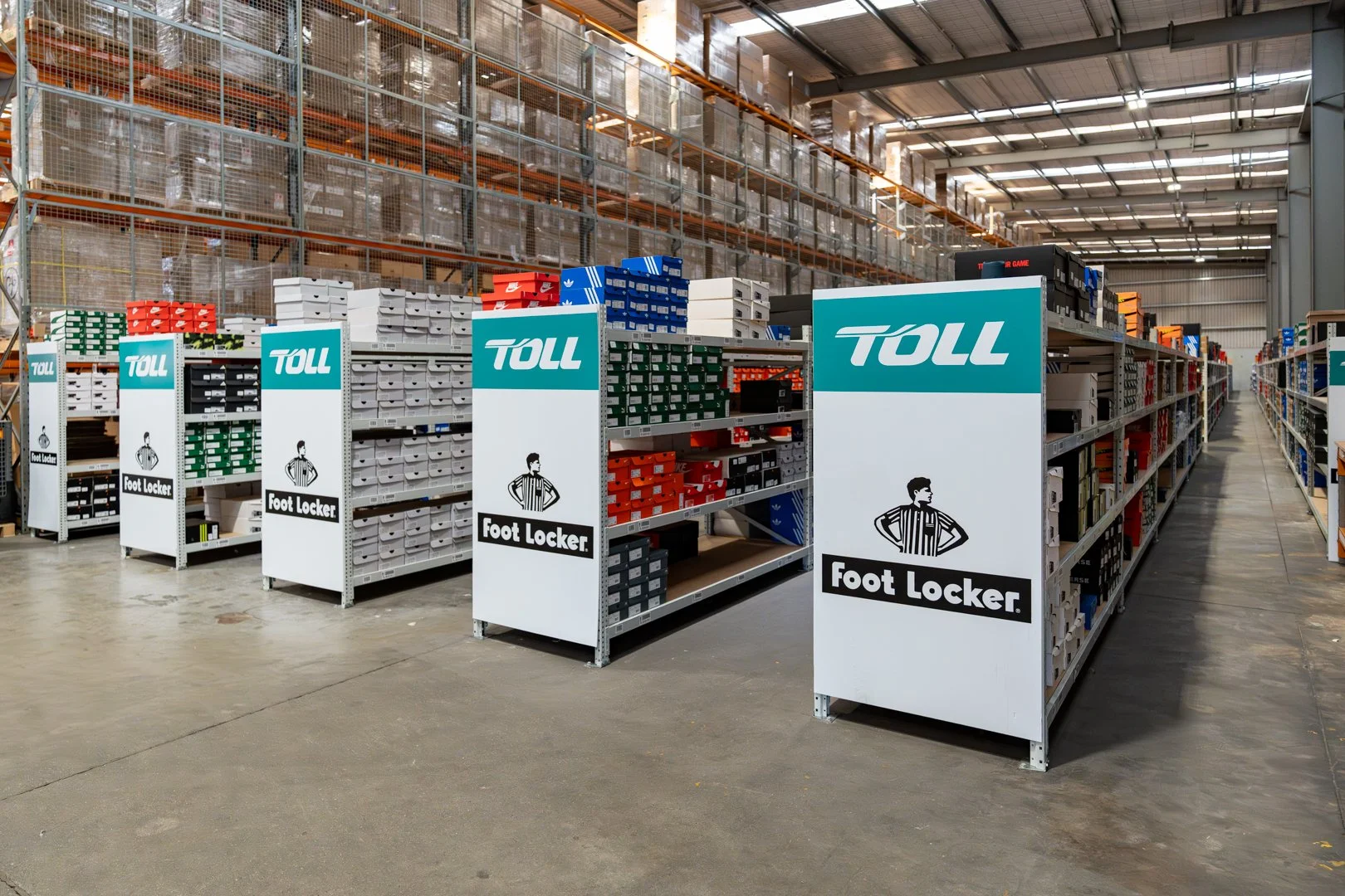 Toll and Foot Locker Extend Long-Standing ANZ Partnership