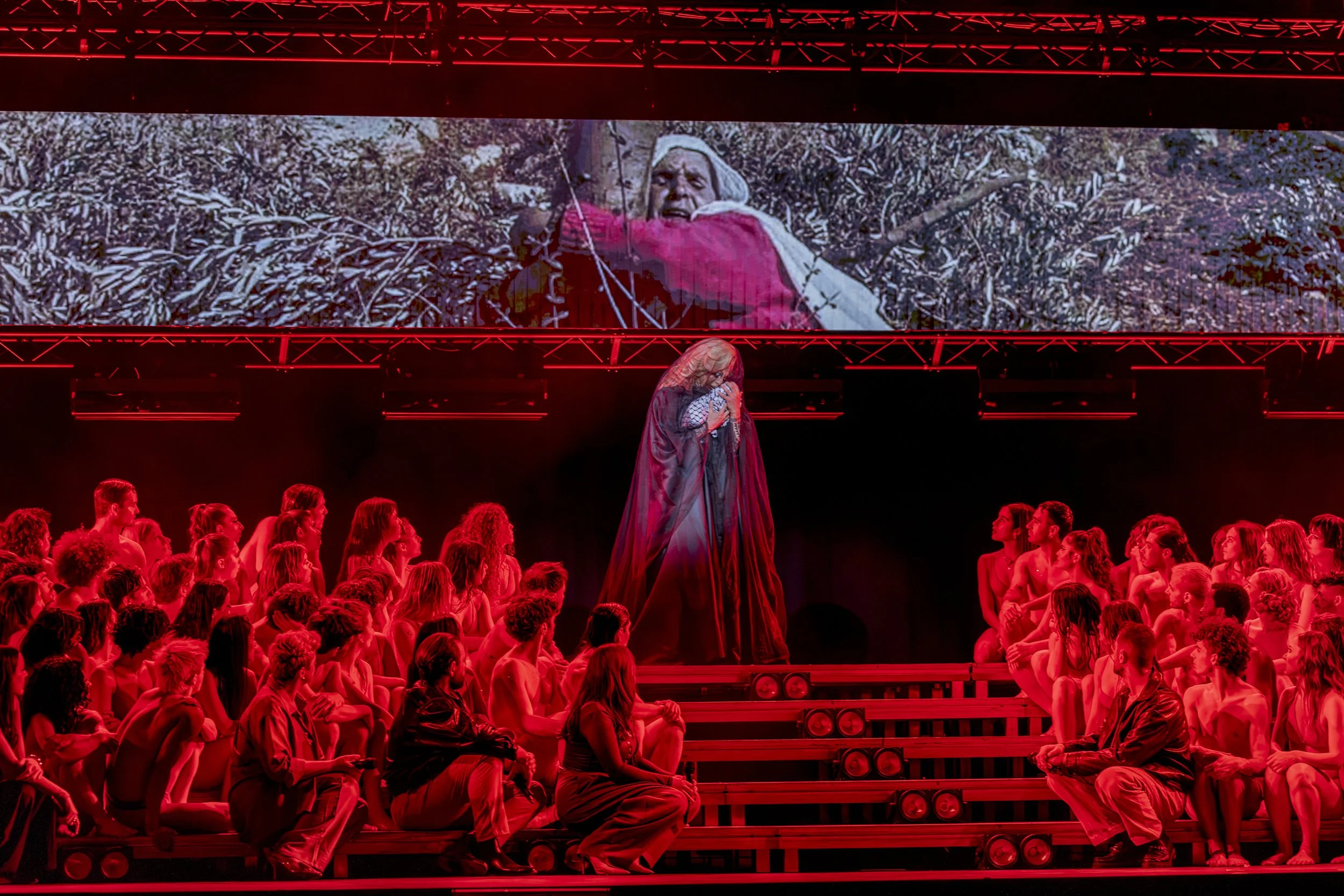 Italy Bares lighting design - Atmosfere sceniche e dinamismo luminoso di Francesco Vignati