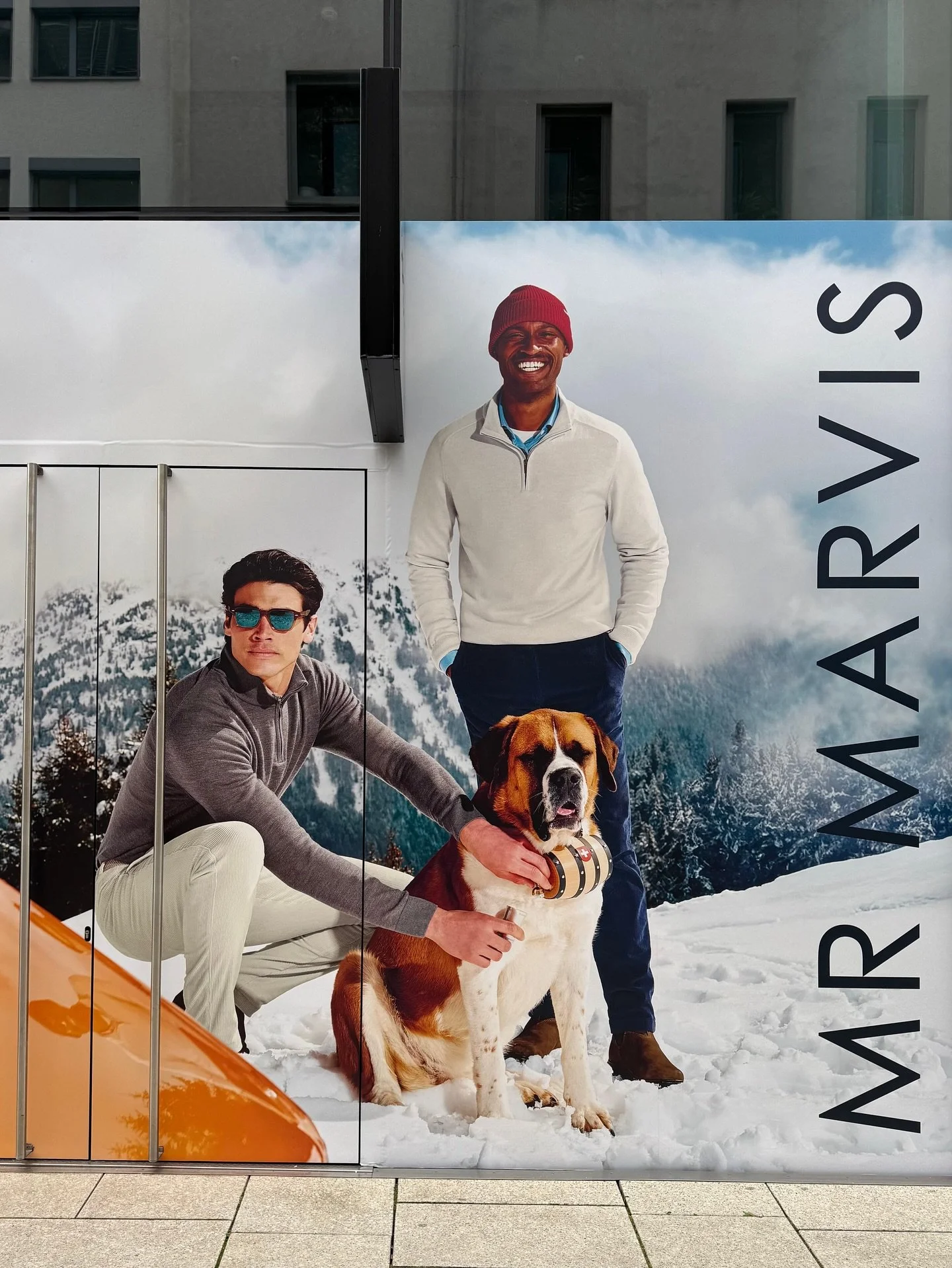 Na sieh mal einer an - wir bekommen Zuwachs in der Neue Rothof! 👀
Ein neuer Store, neue Eindr&uuml;cke - seid gespannt! ⛷️
➖
#neuerothof&nbsp;#frankfurtammain&nbsp;#frankfurtdubistsowunderbar