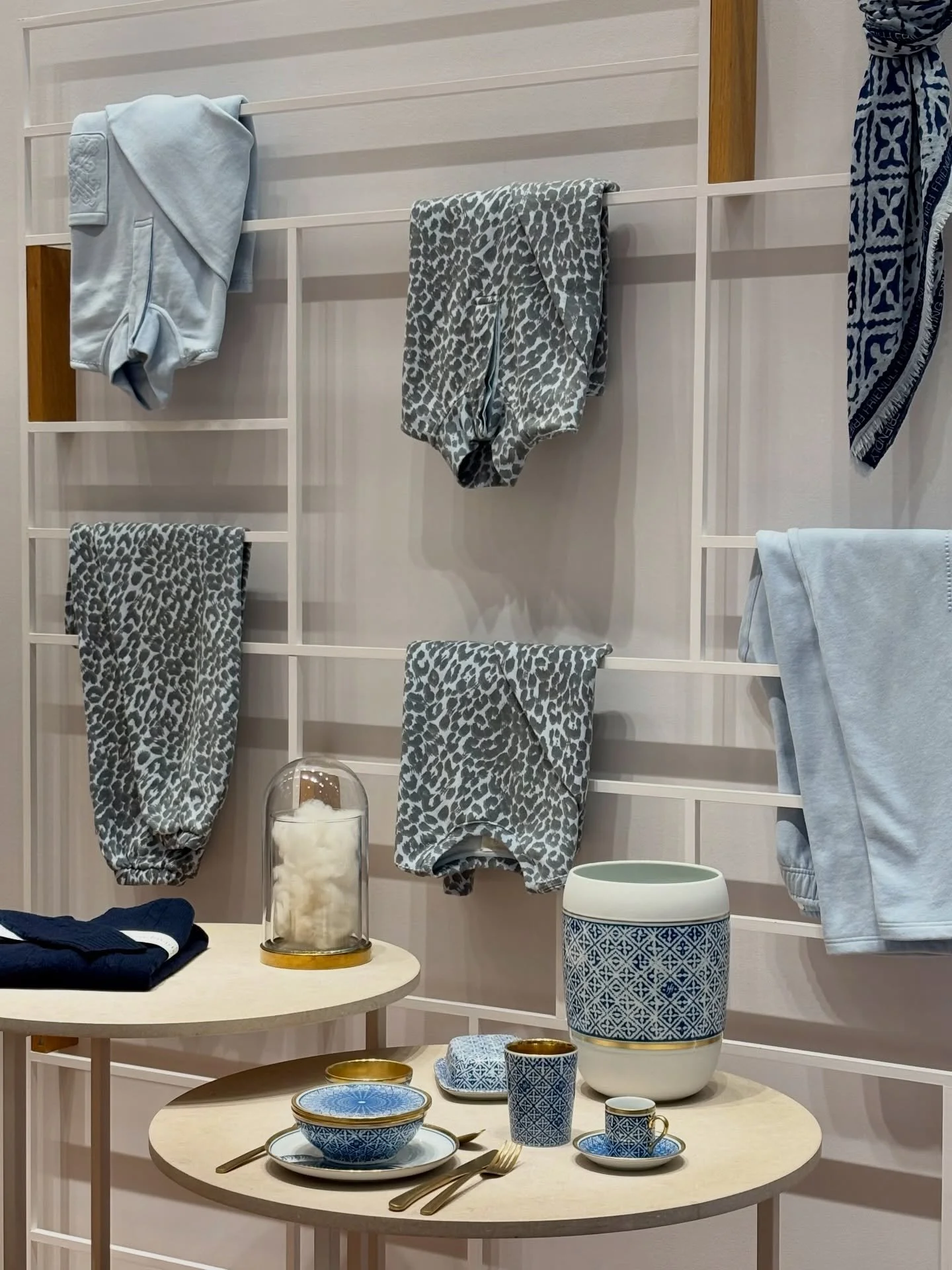 Babyblue oder doch eher Navy? 🔷

@friendly.hunting 
➖
#neuerothof #frankfurt #frankfurtdubistsowunderbar