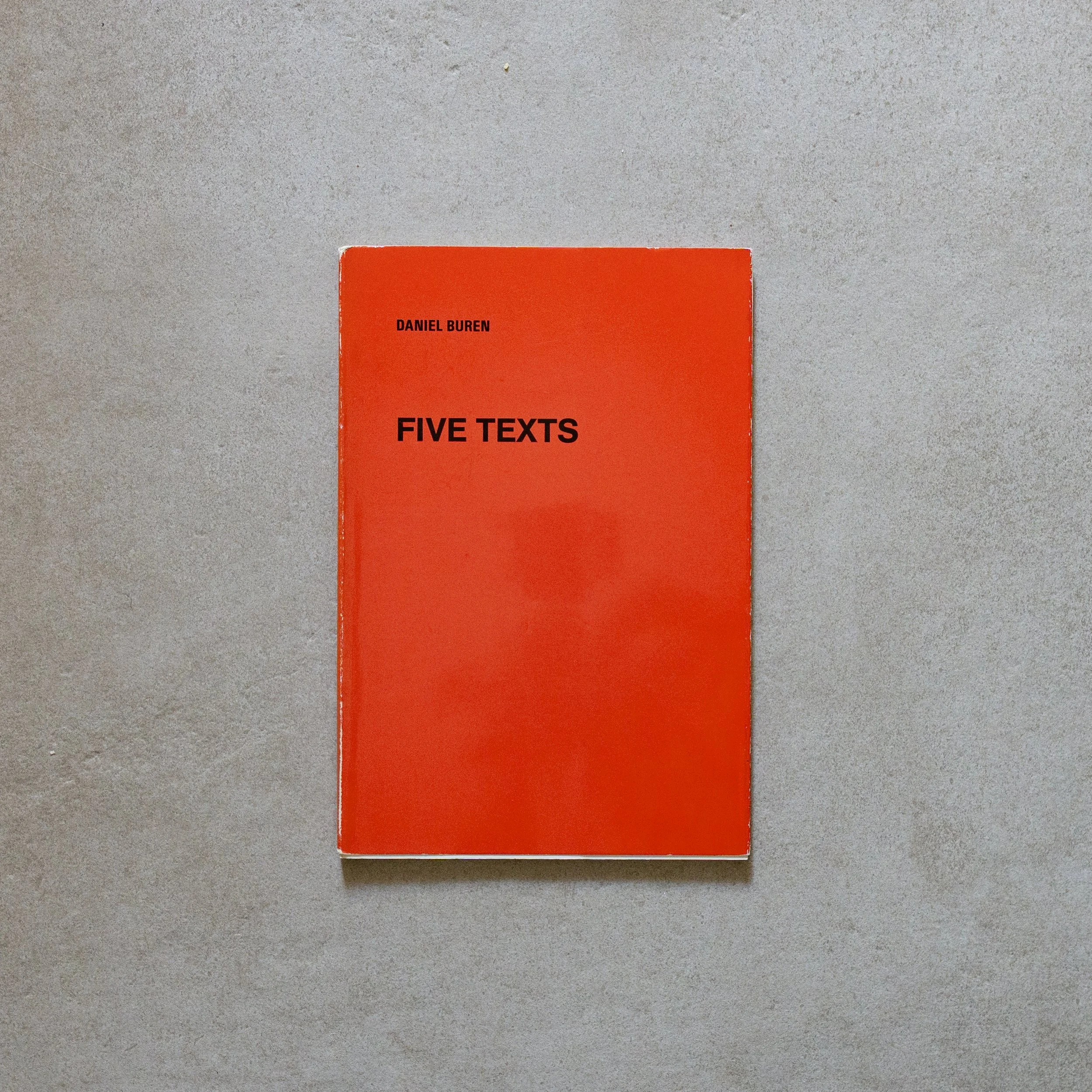 Daniel Buren / 5 Texts