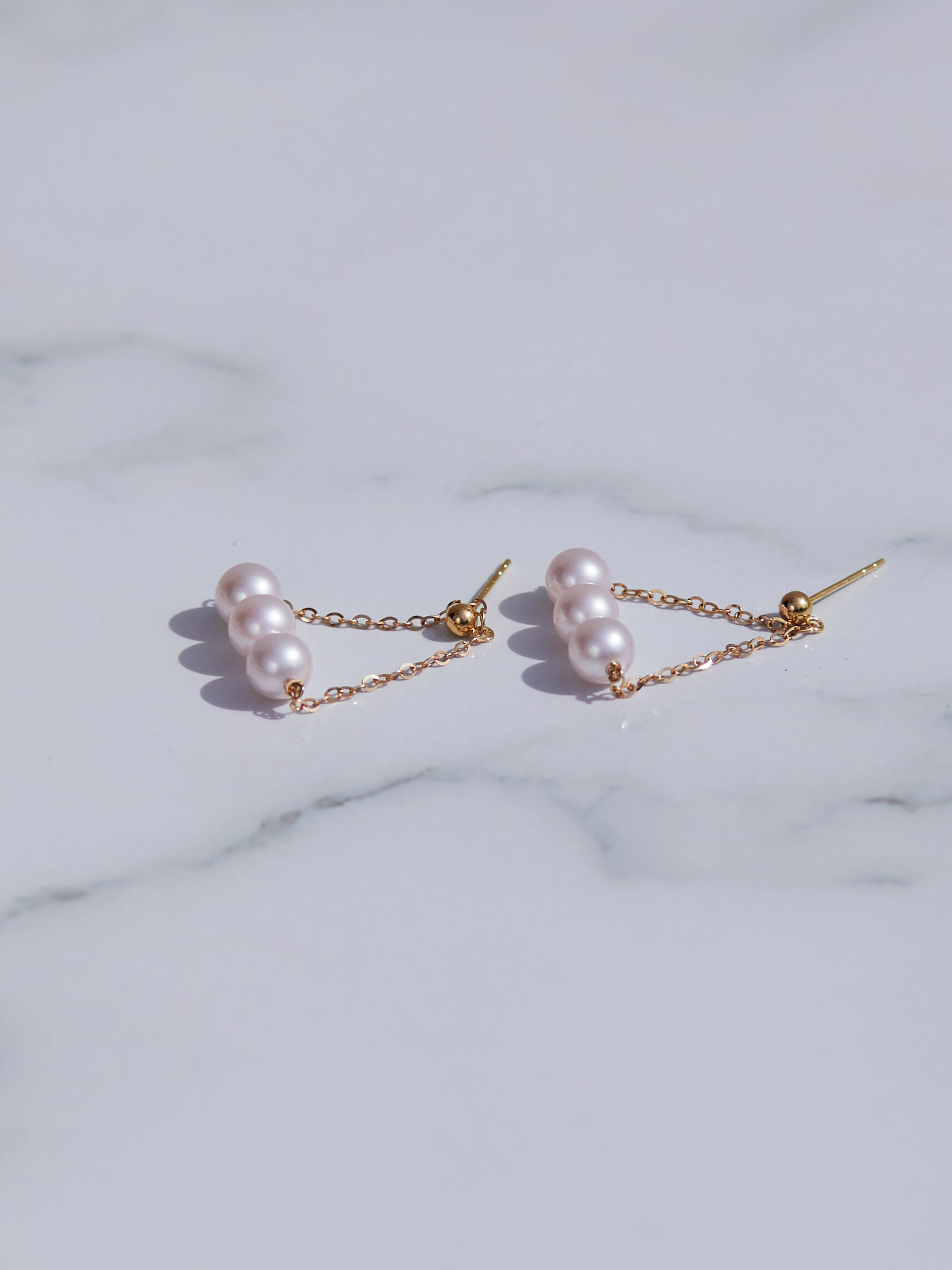 18k Triangle Akoya Pearl Earrings — Bijoux De Clouds