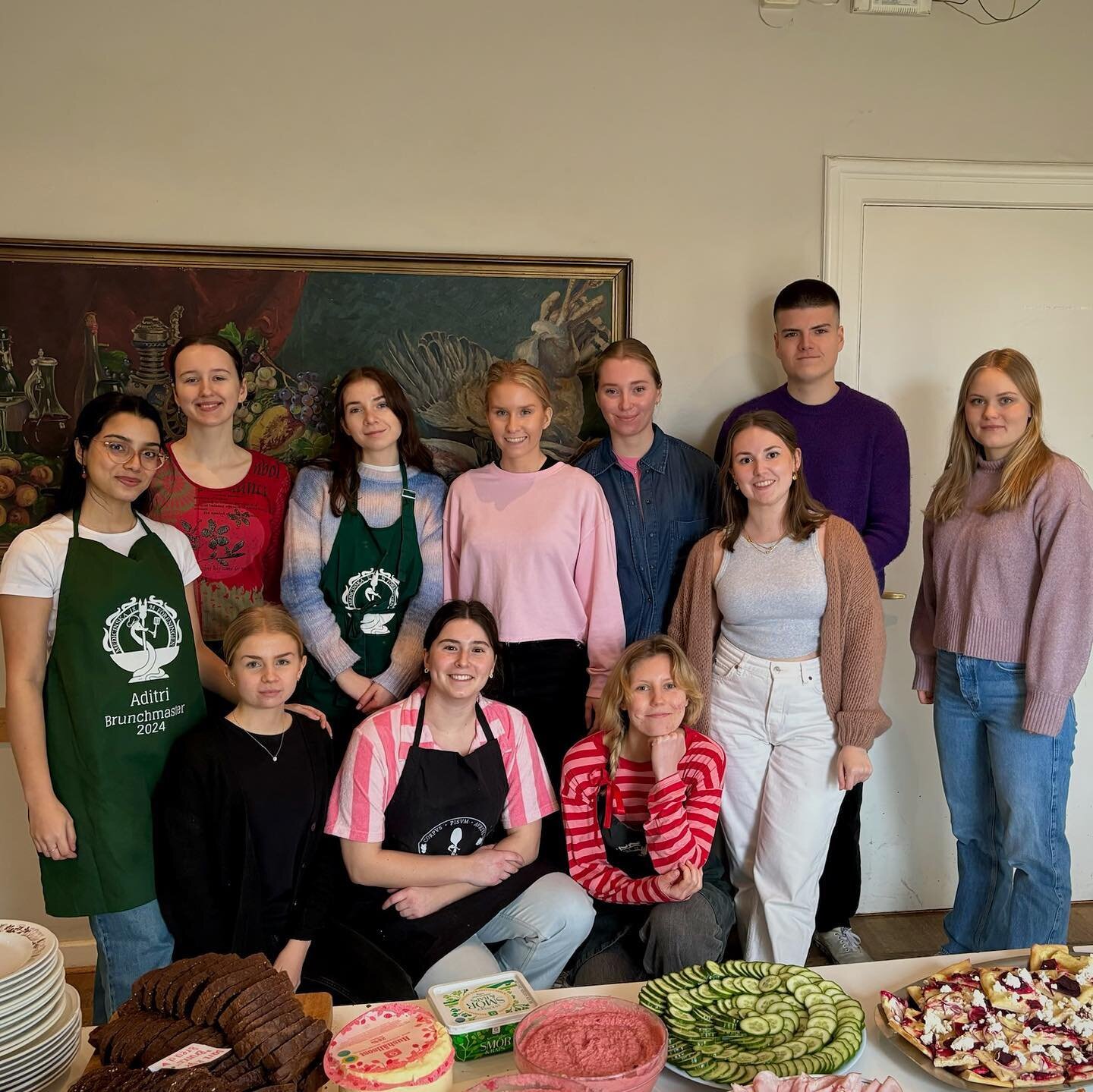 Love (aka the sweet smell of freshly baked goods) was in the air today at Locus at the Valentines Brunch 💗🌹 
We believe love goes through the stomach and therefore hope all of you who came had a good time! 
Thank you to all the amazing workers toda