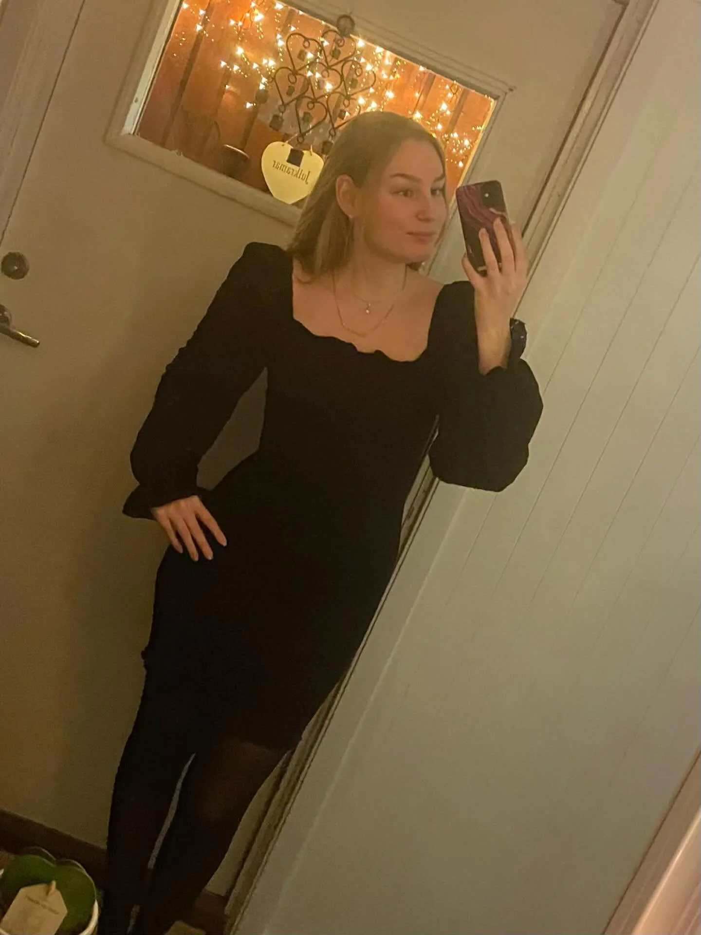 Idag b&ouml;rjar presentationen av styrelseposterna! 🥳
F&ouml;rst ut &auml;r ingen mindre &auml;n v&aring;r ordf&ouml;rande ⭐️Olivia Keusch!⭐️

Som ordf&ouml;rande i LAUR har haft jag det yttersta ansvaret f&ouml;r verksamheten. I LAUR arbetar vi fr