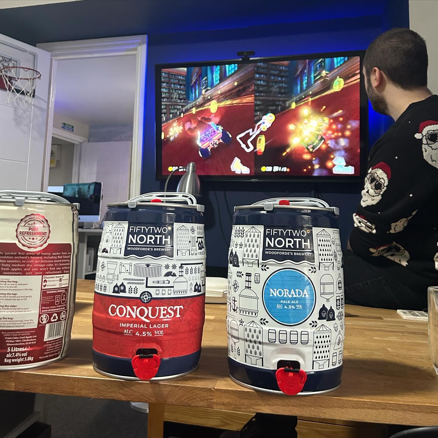 Mario Kart &amp; Steins, what more could you want? 🍻 &hellip;With a bit more practise maybe next year you&rsquo;ll bag a win hey @willh.ammond ? 👏

#mariokart #pixelhaze #designstudio #games #webdesign #designteam #alwaysnextyear