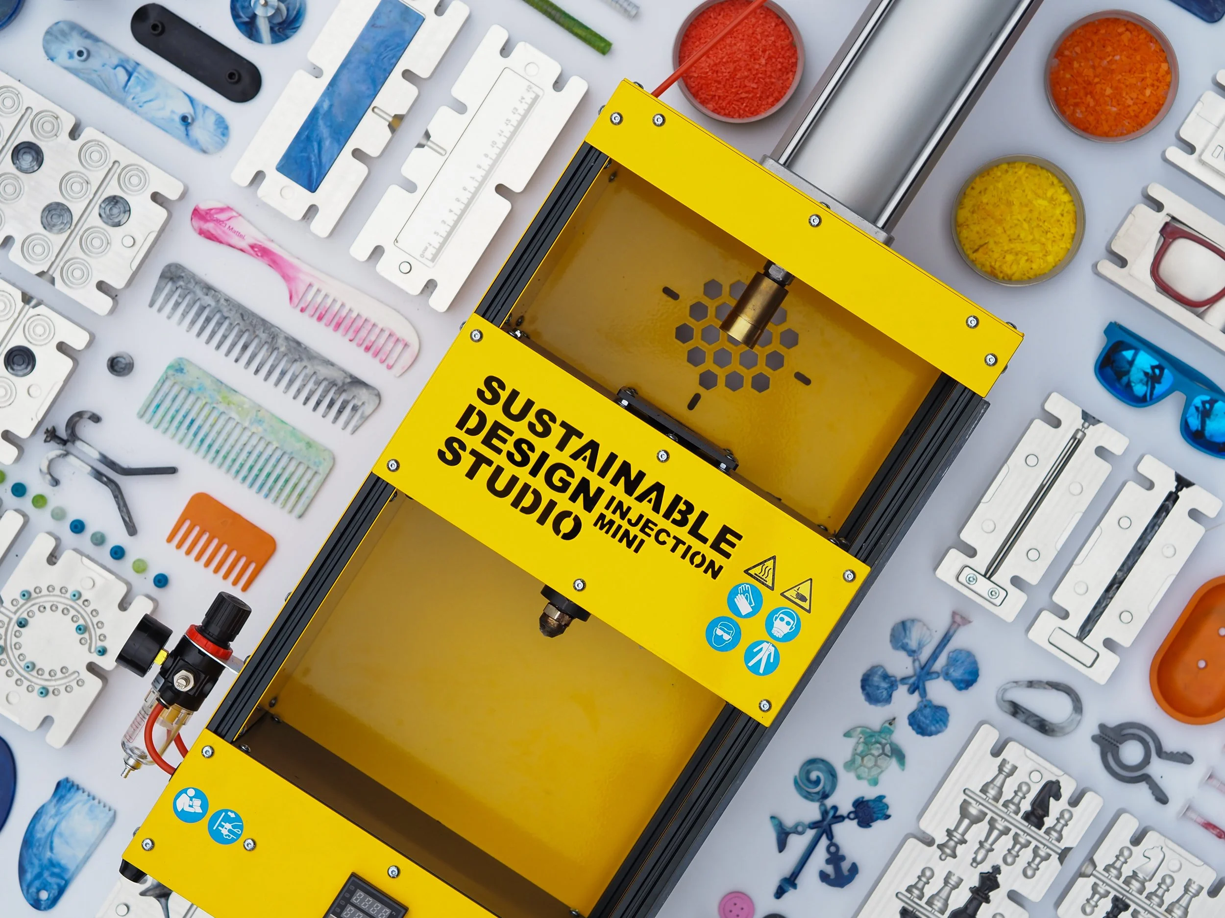 DIY Injection Molding: Is a Desktop Machine Worth It?
