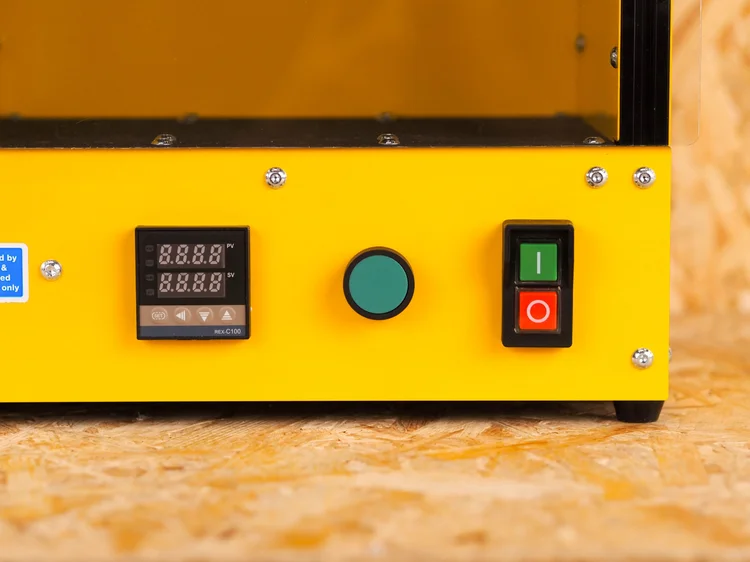 Single-button operation panel on the Injection Mini V2