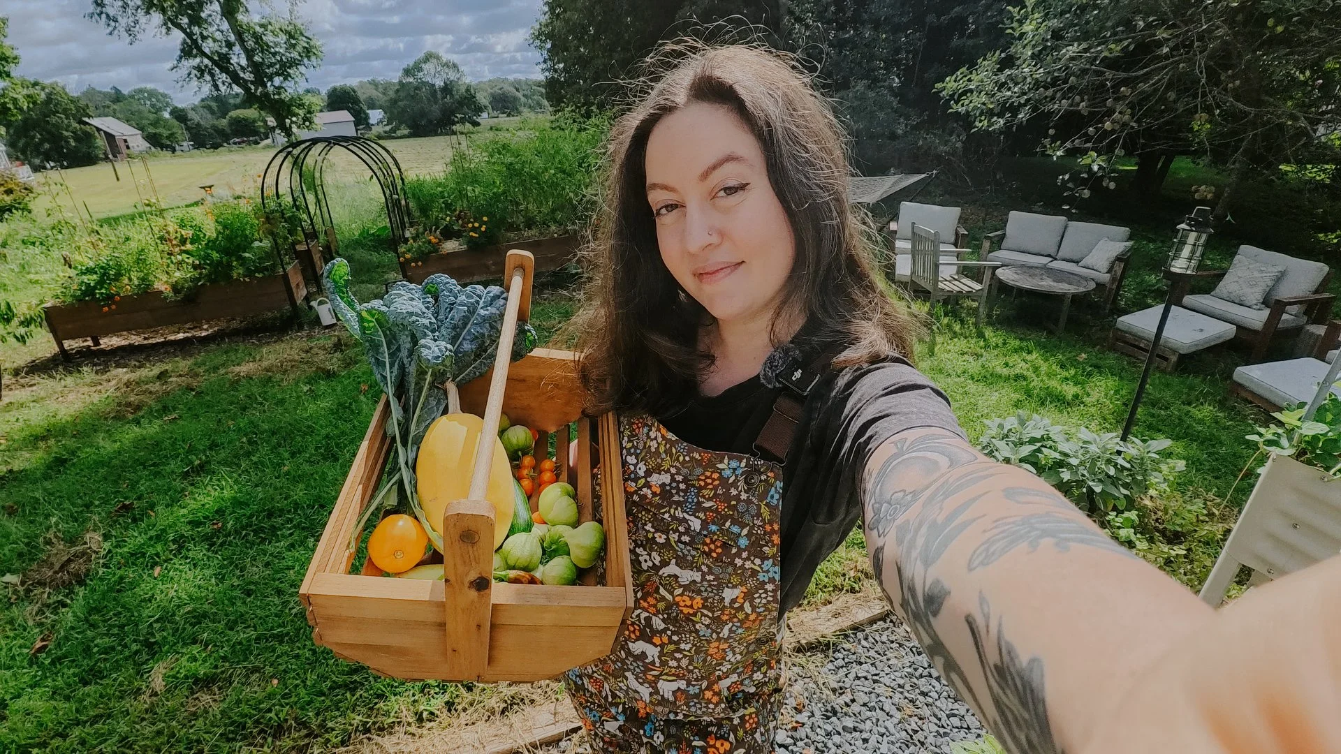 20 Gift Ideas For Gardeners [GARDEN GIFT GUIDE]