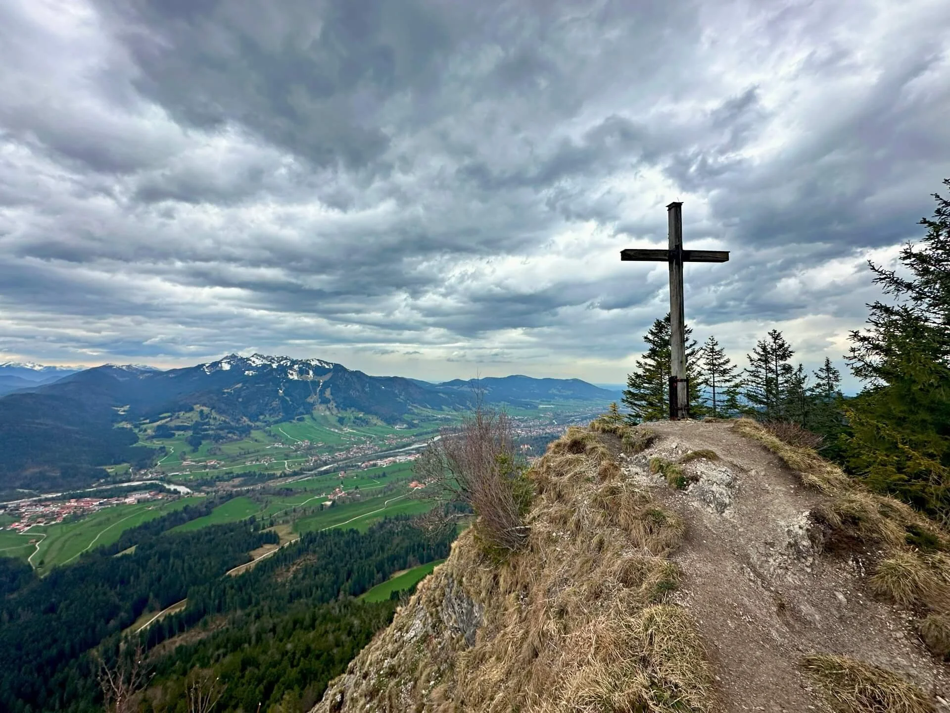 Wandern für die Seele - zum Seekarkreuz mit Einkehr auf die Lenggrieser Hütte