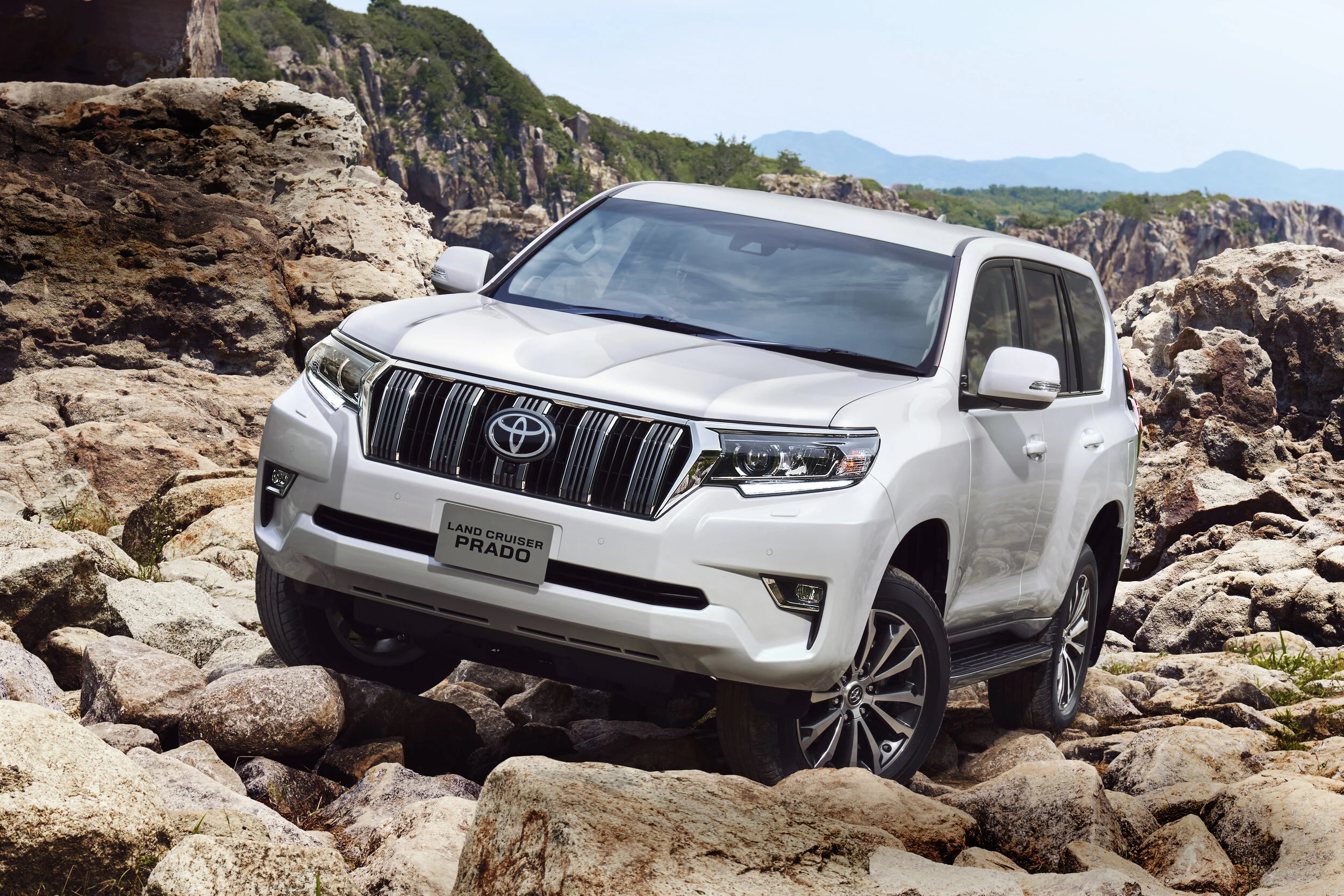 Land Cruiser Prado ??? TSL | Luxury & All-Electric Cars