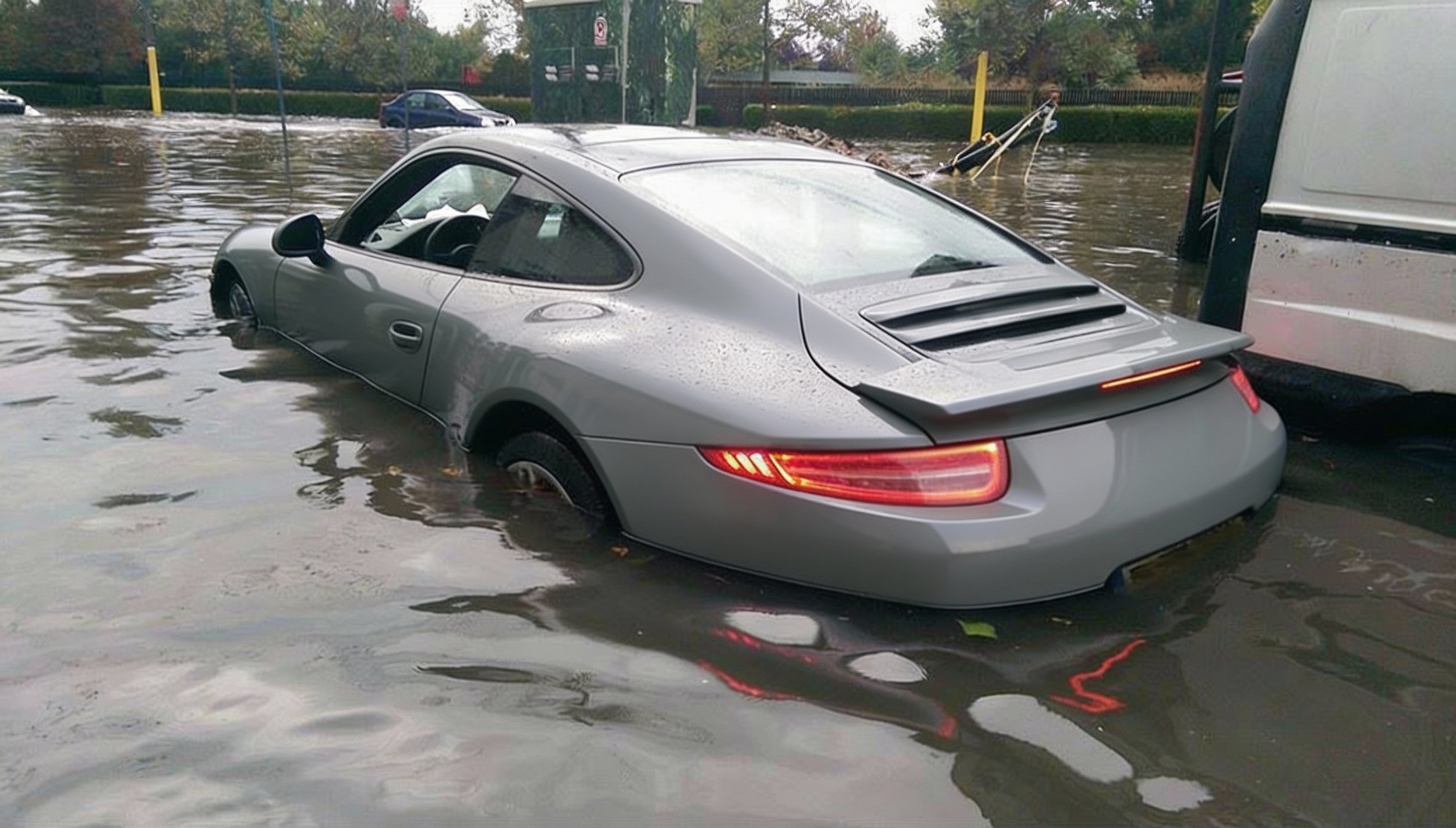 รถยนต์ที่เคยจมน้ำ มีความเสี่ยงต่อระบบไฟฟ้าและโครงสร้างภายใน