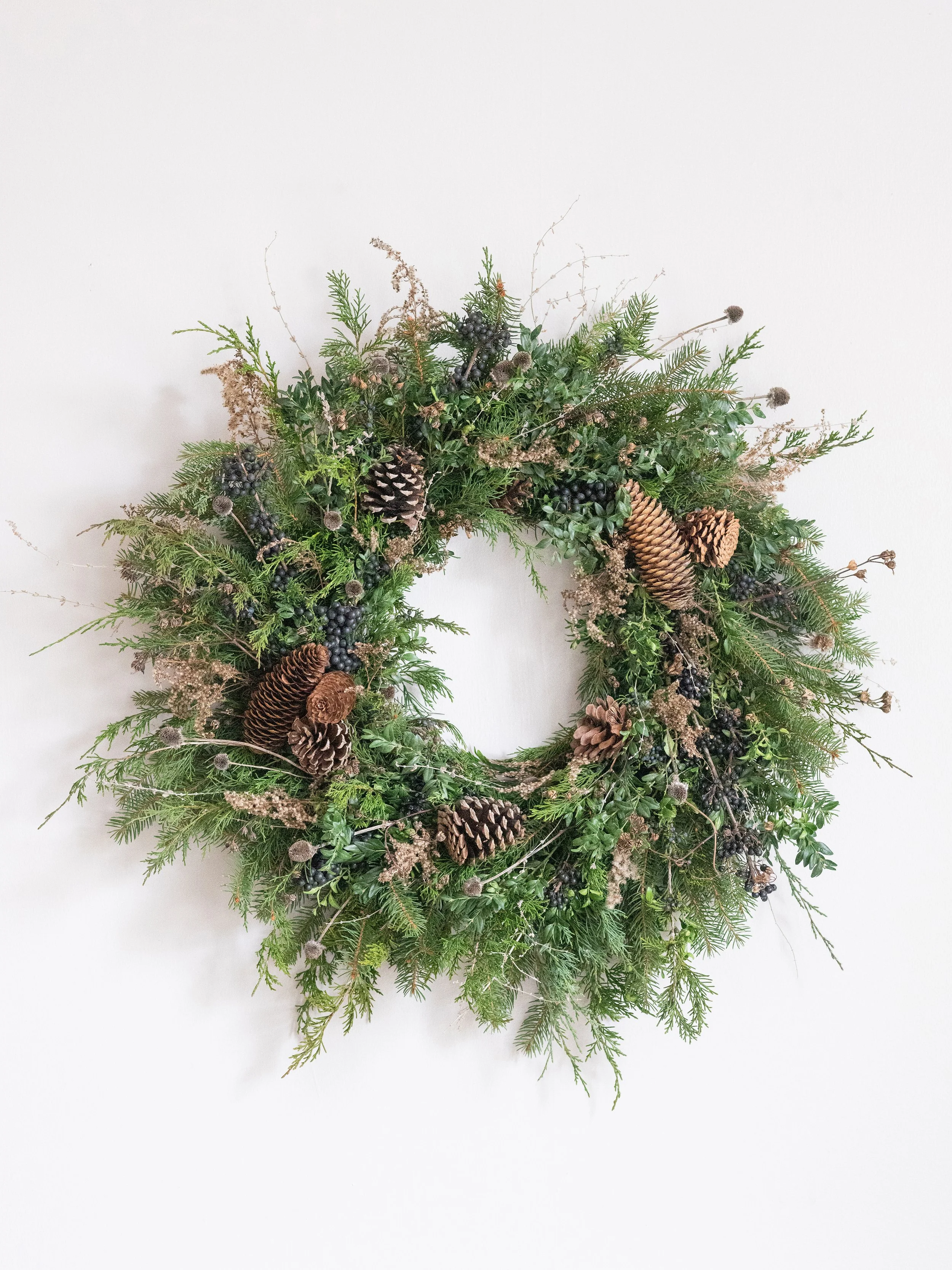 2024ChristmasWreaths-Farmhouse1851_01.JPG