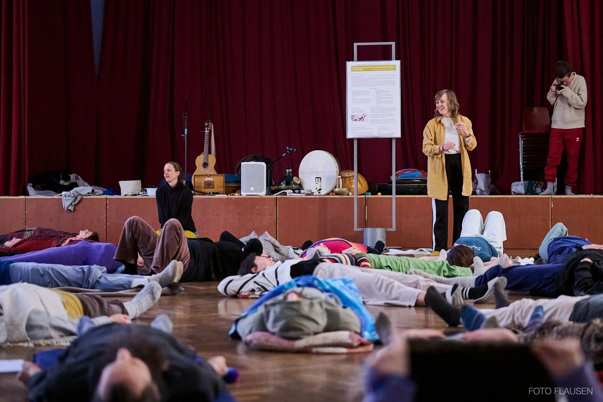 Somatic Communication meets Contact Improvisation.