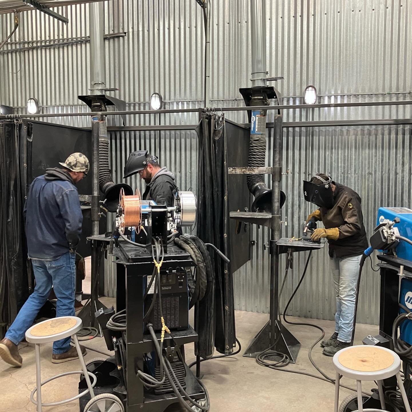 Fun opportunity for first responders to try a new skill of welding, or to hone in on a their current hobby. We love to provide a variety of different outings for responders as a healthy outlet on their days off. Thank you to @mikeladd701 for setting 