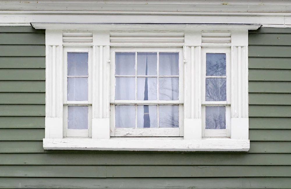 What Are the Differences Between Slider Windows &amp; Double Hung?