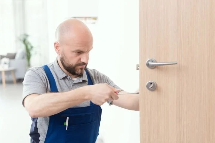 4 Questions to Ask Before Hiring Door Replacement Contractor