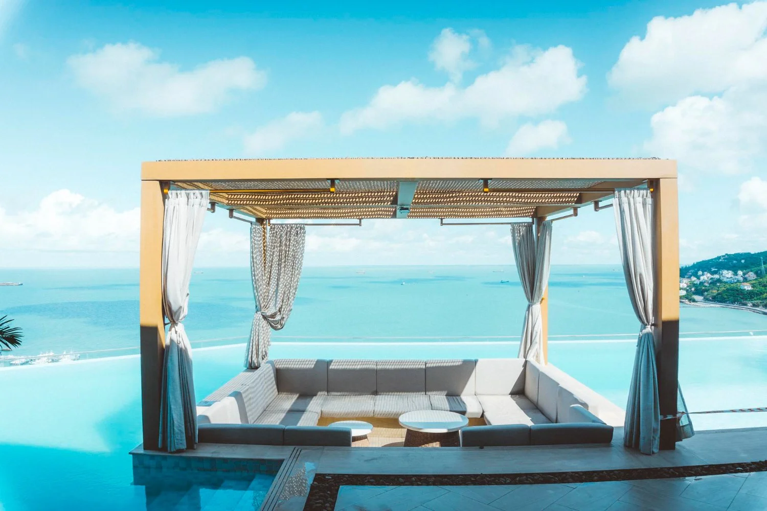 outdoor motorized patio shades