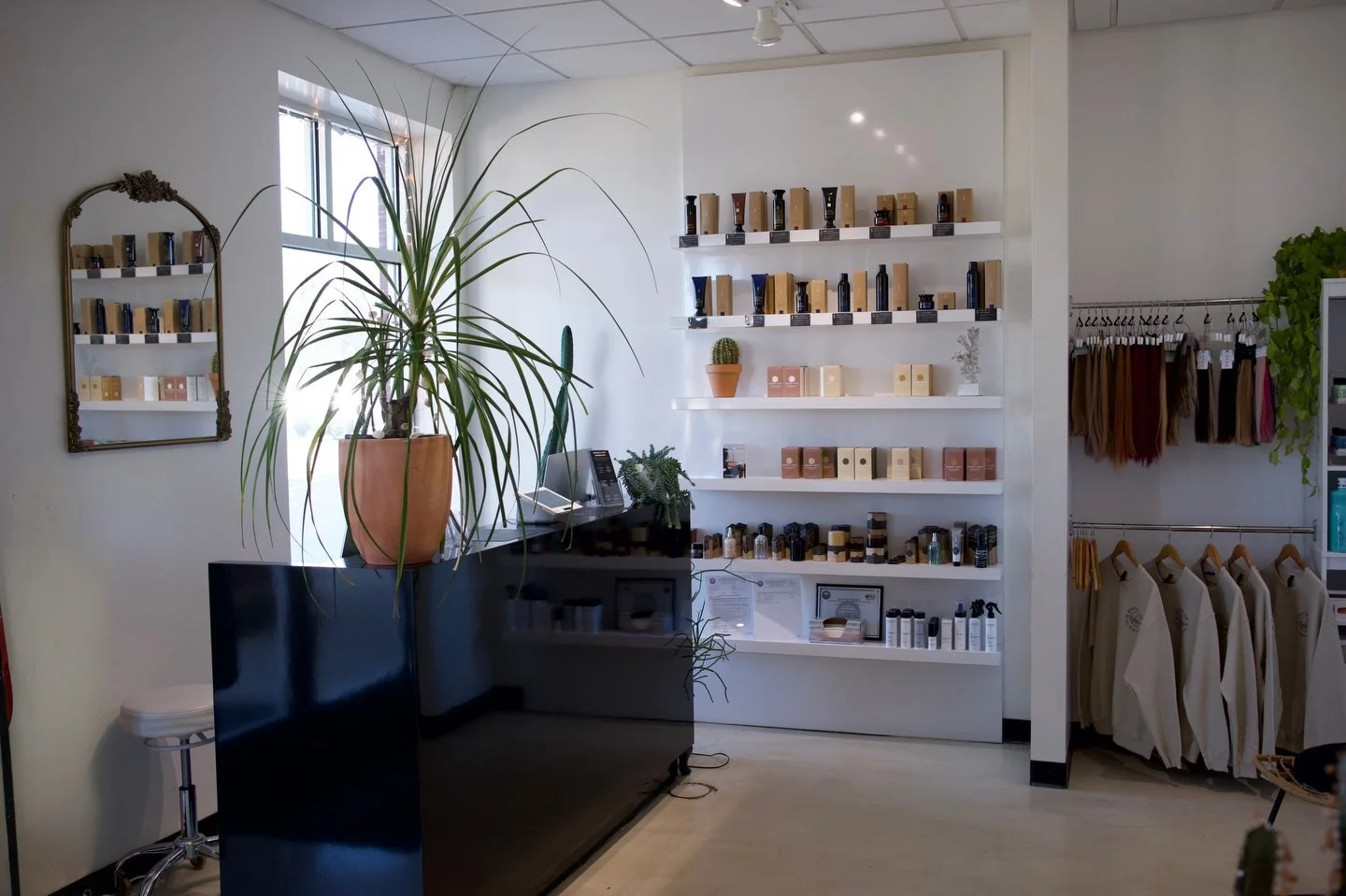 Holiday Hours 🎅 

Tuesday Dec 23rd 9-8
Wednesday Dec 24th 9-2
Christmas Day Closed
Wednesday December 31st 9-2
January 1 Closed 

All other days are normal hours &hearts;️